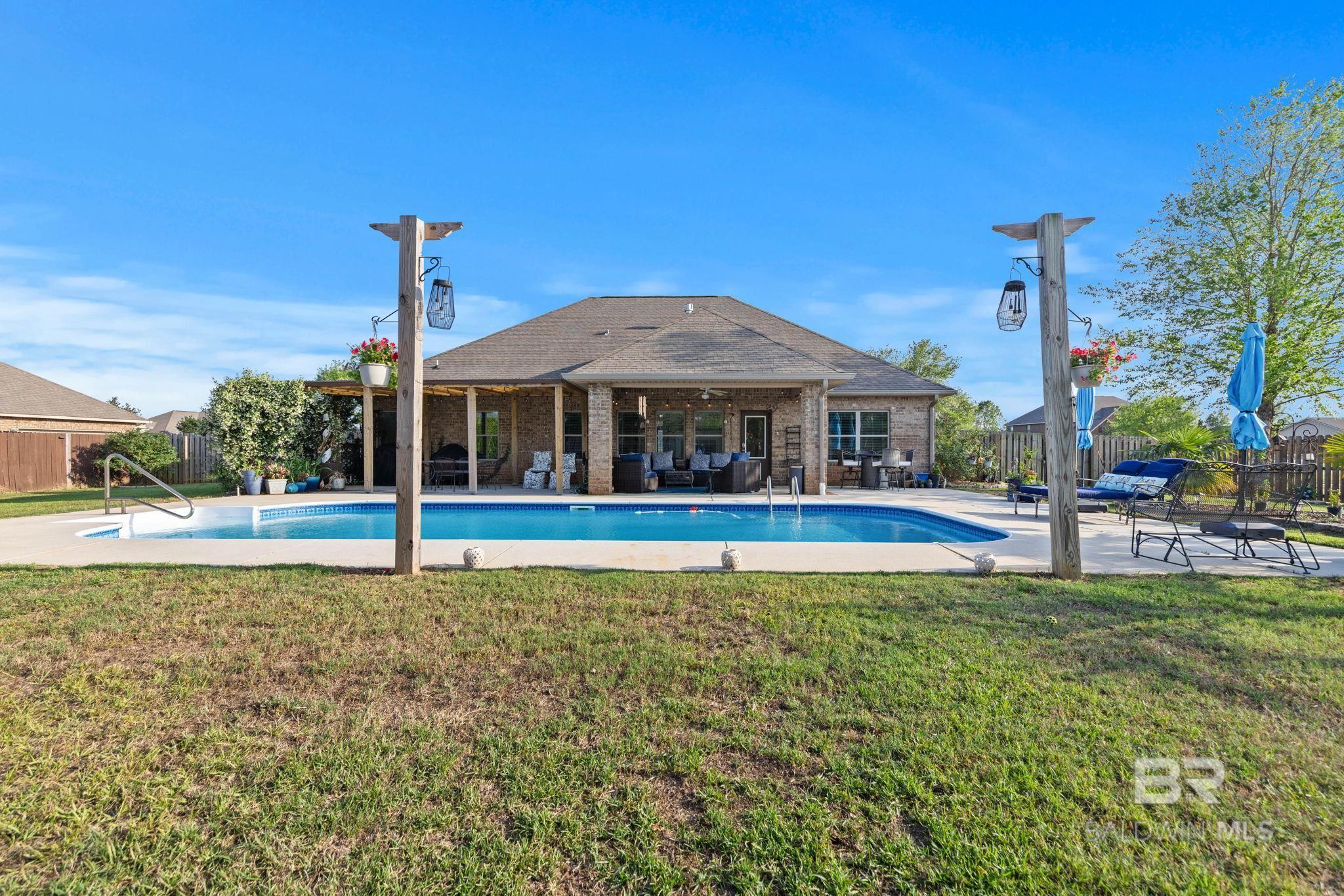 https://zimg.paragon.ice.com/ParagonImages/Property/PG/BCAR/395841/61/0/0/93191e0791187dfef1e3dbfa1ee48d9a/7/2d88ae481ffa1b5a189841df476af1a9/395841-ac4997b3-7916-414d-a45d-c4472eab6997.JPG