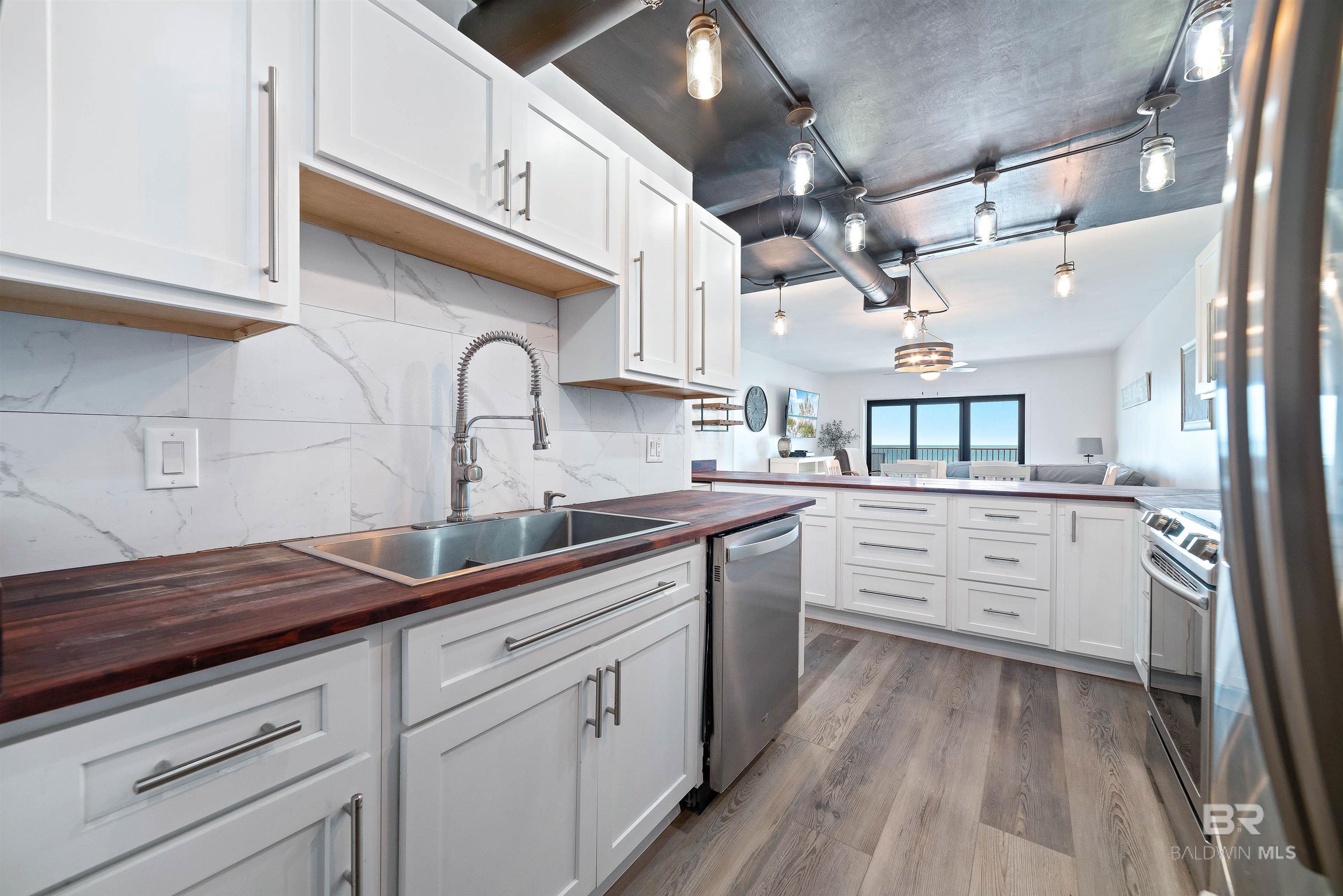 1109 W Beach Boulevard UNIT C-2, Gulf Shores, AL, 36542