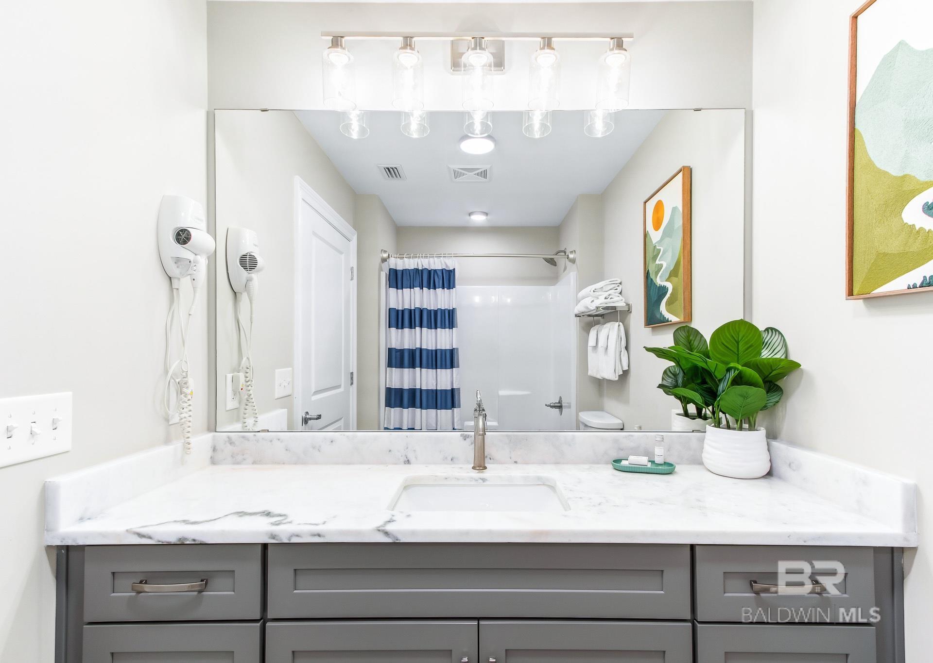 395893 | Photo 37