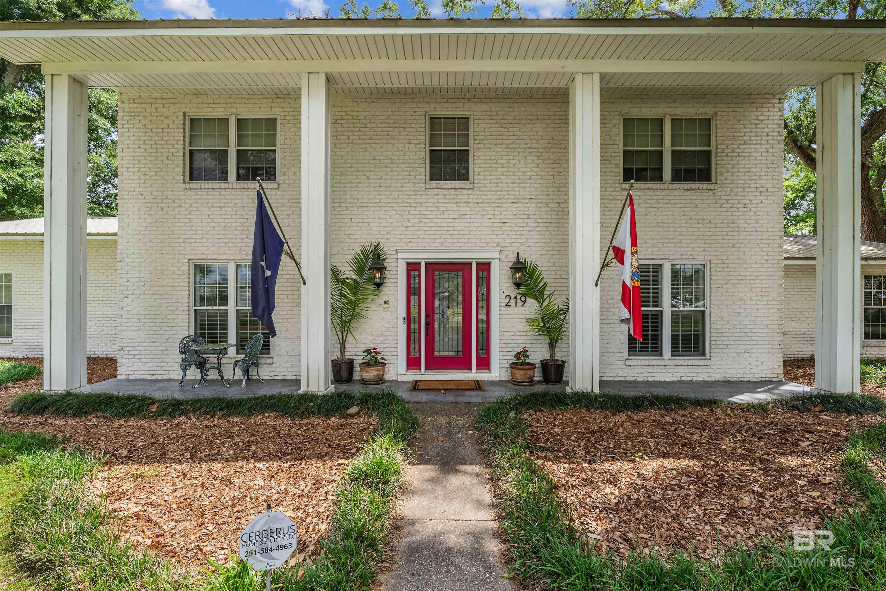 219 W Rosetta Avenue