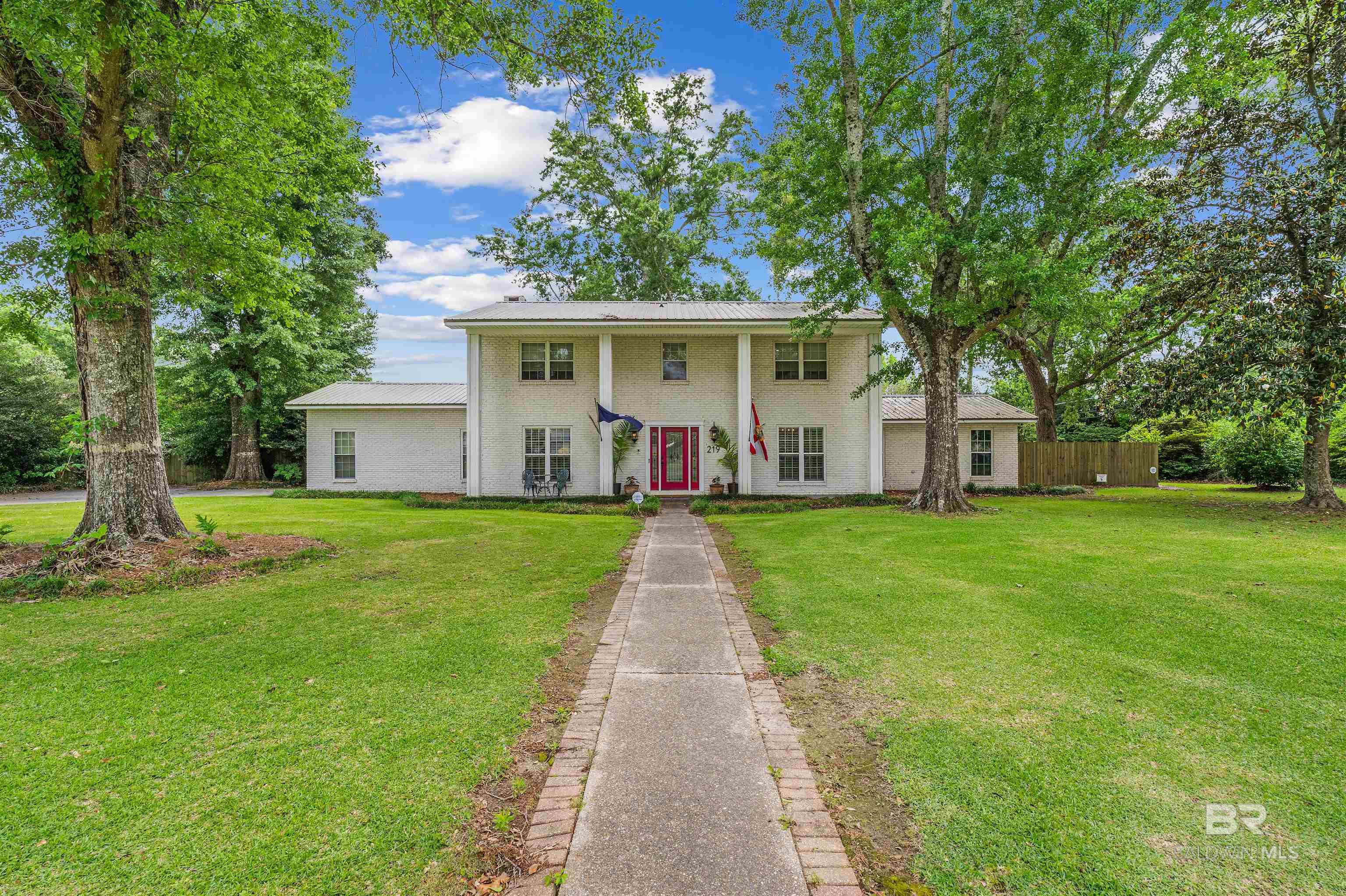 https://zimg.paragon.ice.com/ParagonImages/Property/PG/BCAR/395916/1/0/0/204fead02c3517341d465c39bf38397d/7/a576d5616b07b635731320b027e0b171/395916-228d14a7-f434-4f3c-ac29-eb4c11bec922.JPG