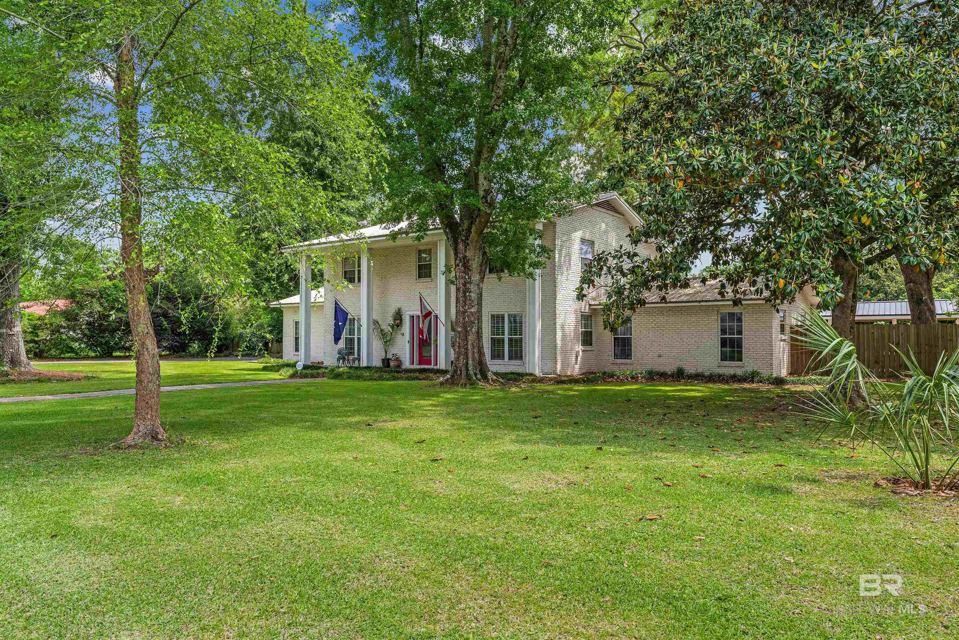 https://zimg.paragon.ice.com/ParagonImages/Property/PG/BCAR/395916/2/0/0/da868cfd6f08974b9bb79ef2d9c49d18/7/a576d5616b07b635731320b027e0b171/395916-2f38c147-41d6-4c36-a7ed-44af896ec76a.JPG