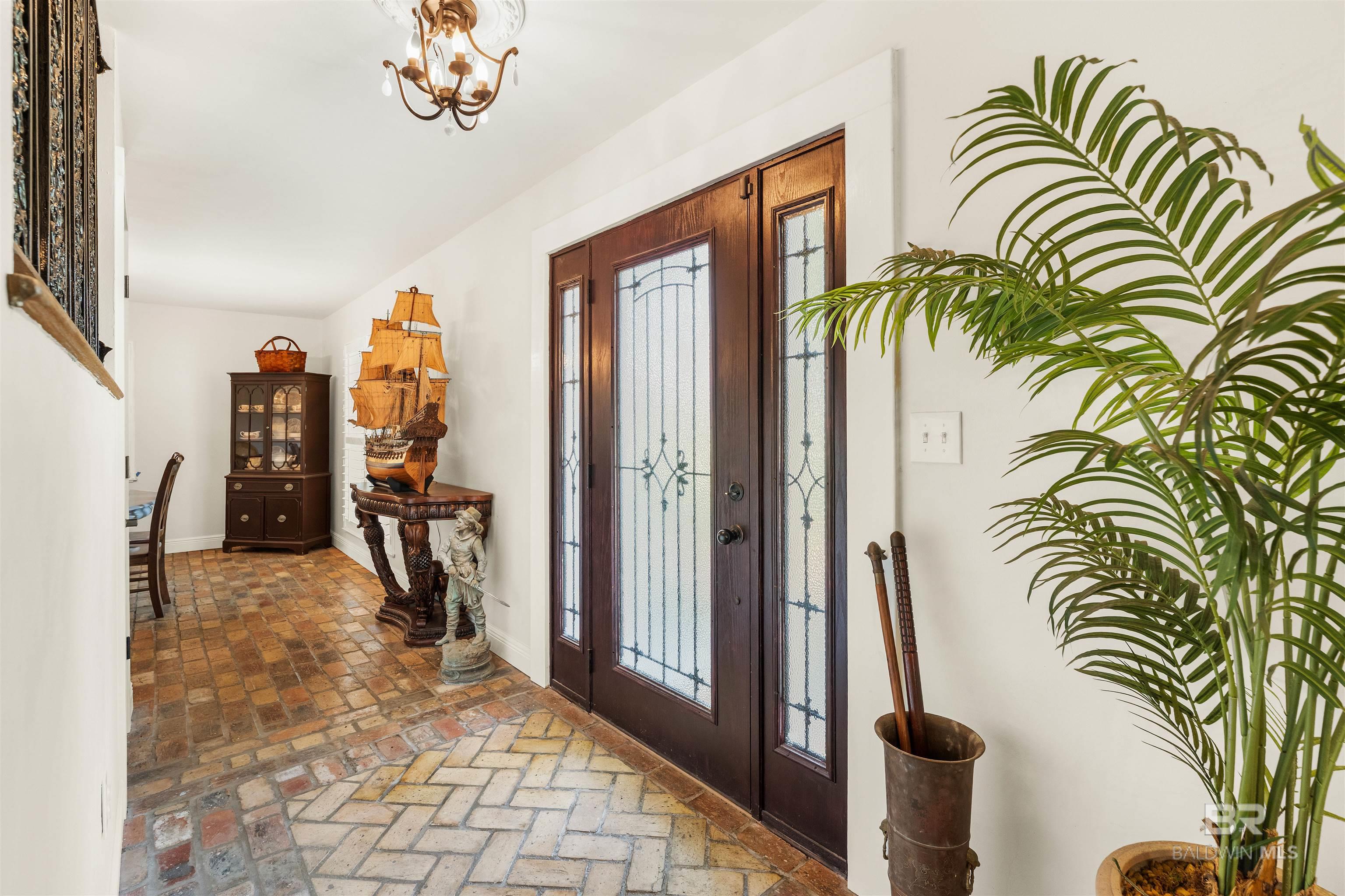 https://zimg.paragon.ice.com/ParagonImages/Property/PG/BCAR/395916/5/0/0/5ce26ad5bb61903896529830de295f95/7/a576d5616b07b635731320b027e0b171/395916-b7408e0f-046a-4aef-b5e9-3f4a7edcb666.JPG