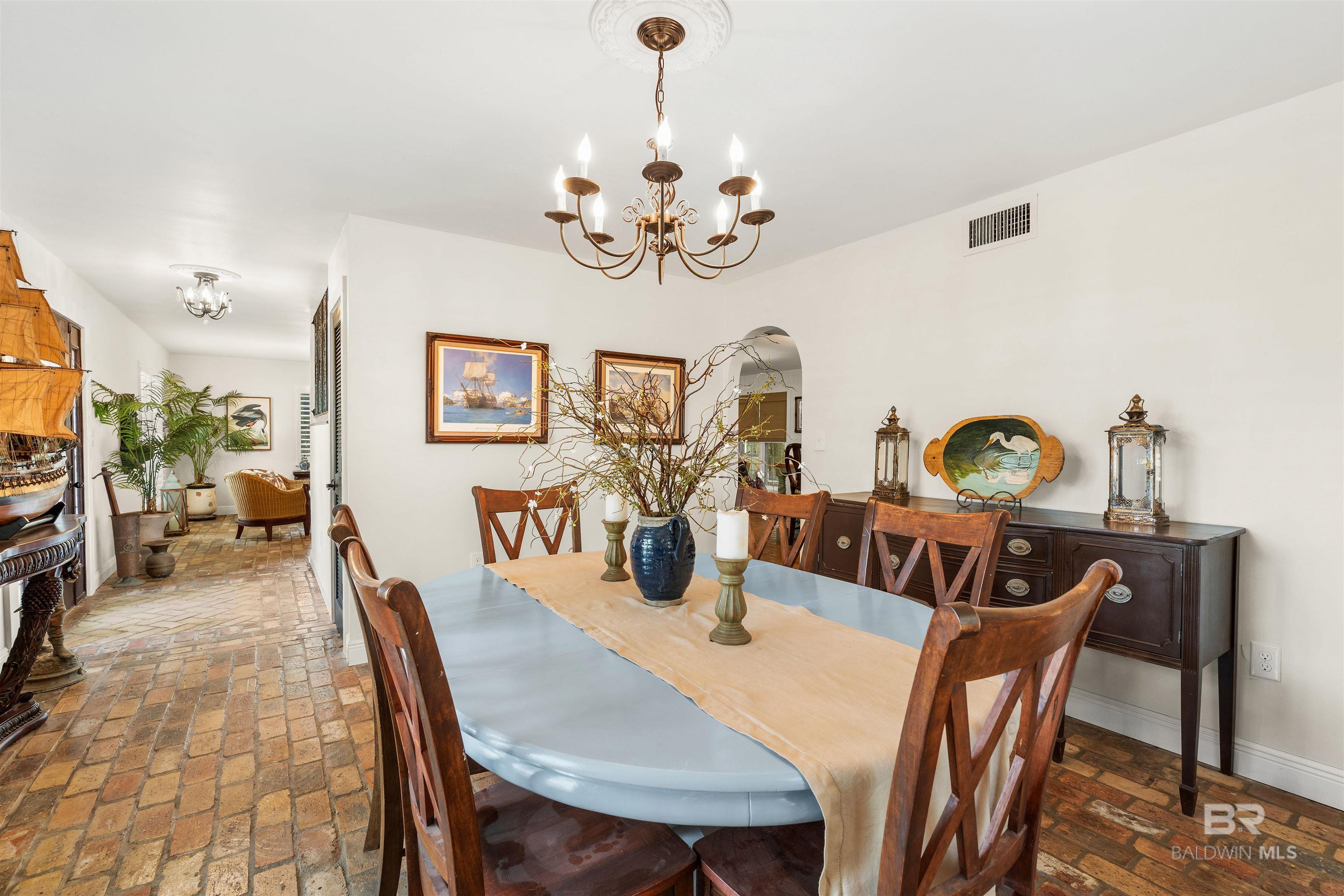 https://zimg.paragon.ice.com/ParagonImages/Property/PG/BCAR/395916/9/0/0/3cbd1c02fb52b0197d2fa63ab787a930/7/a576d5616b07b635731320b027e0b171/395916-a8de3031-a690-4ff9-abb9-53d54e9b8995.JPG