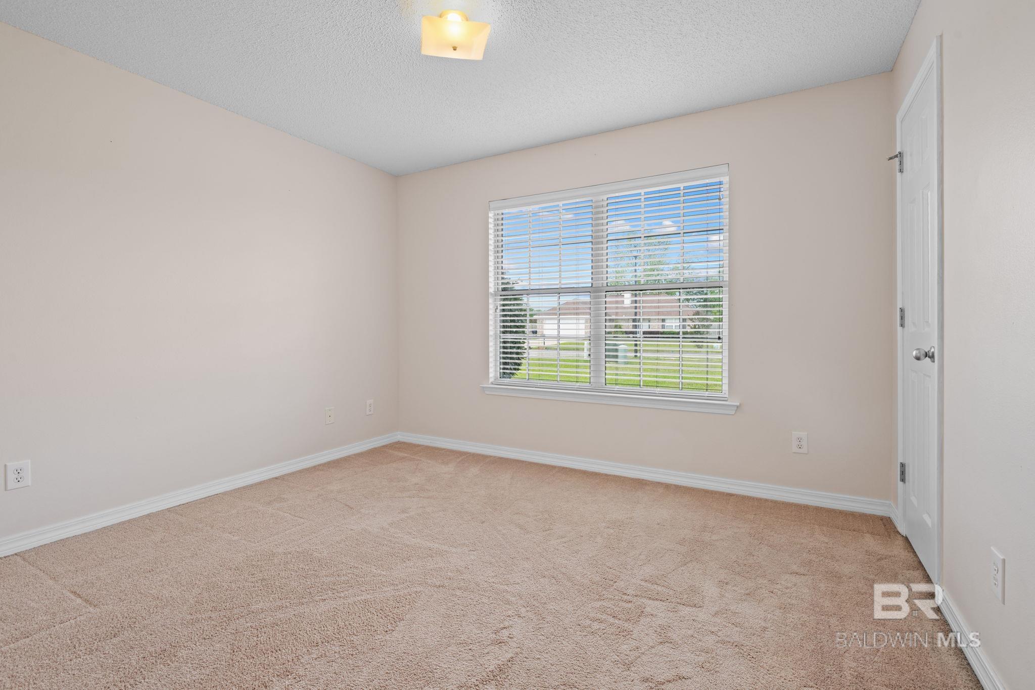 https://zimg.paragon.ice.com/ParagonImages/Property/PG/BCAR/395921/13/0/0/0a5e0237854c73396cb9c9481d9c8f98/7/56e820d1ba1a738dee010292f3145e9f/395921-72d6415e-fa97-46be-8b6b-d379a1af5989.JPG