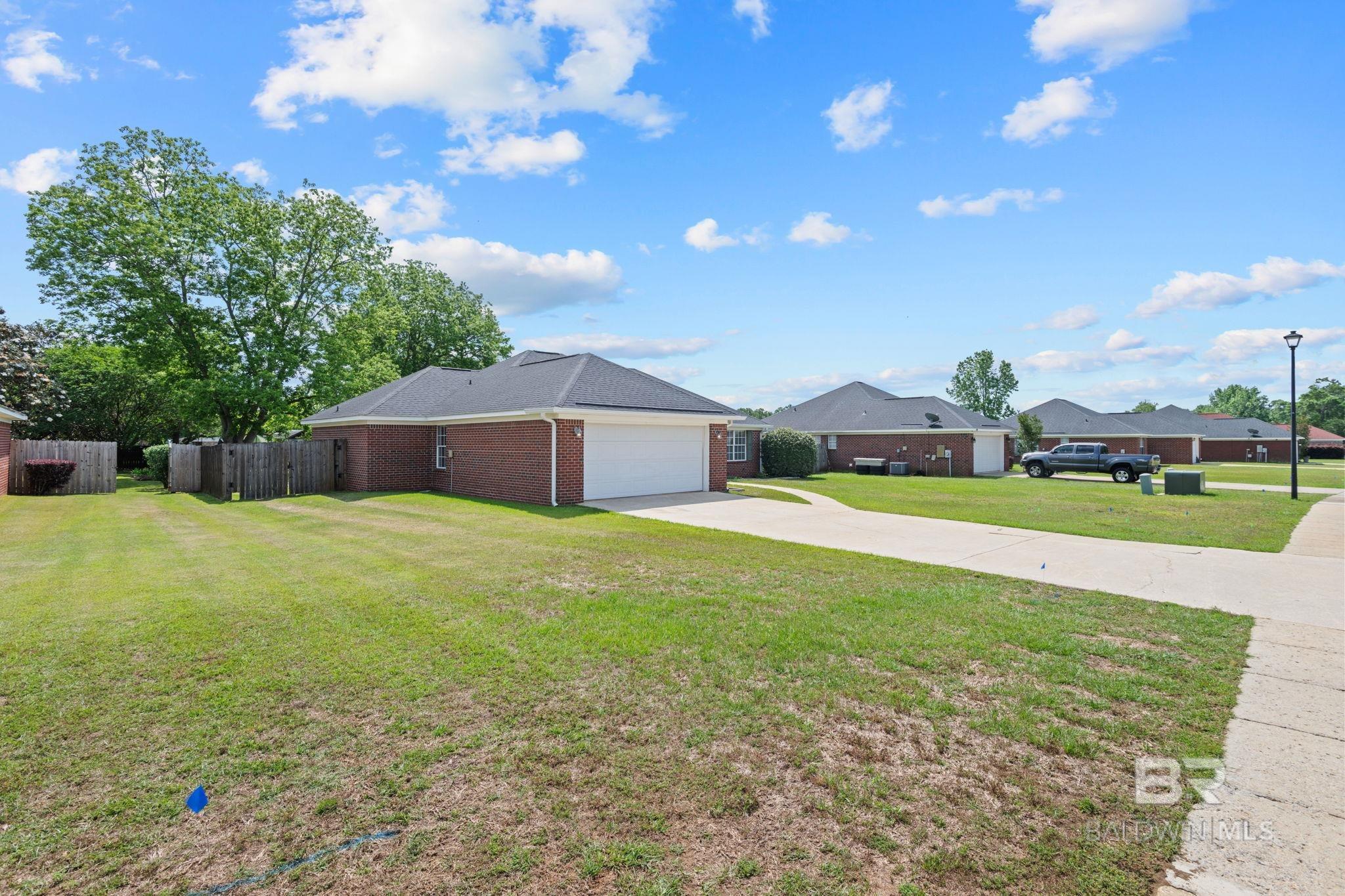 https://zimg.paragon.ice.com/ParagonImages/Property/PG/BCAR/395921/23/0/0/0b90a59944b460b168956f6d39850798/7/56e820d1ba1a738dee010292f3145e9f/395921-7a3c5c15-75ef-4f63-a6dd-36742cc77c4d.JPG