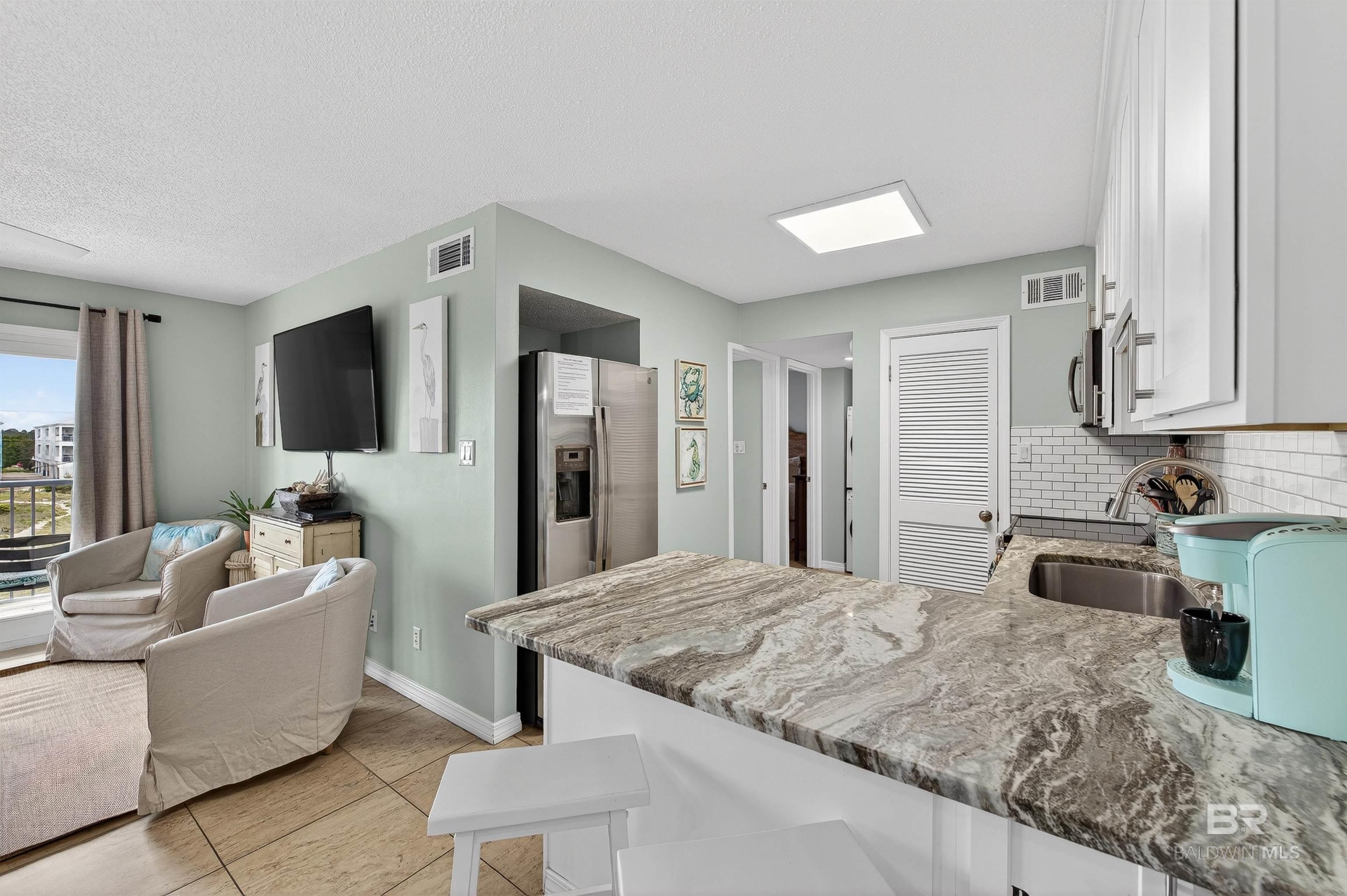 1129 W Beach Boulevard UNIT 211, Gulf Shores, AL, 36542