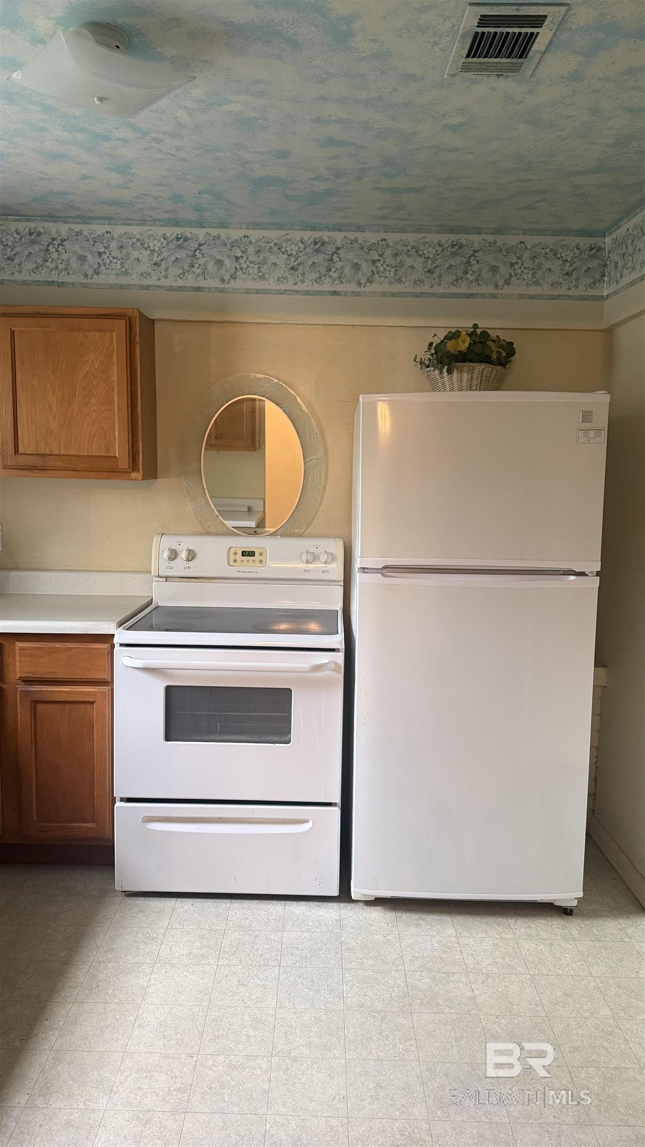 https://zimg.paragon.ice.com/ParagonImages/Property/PG/BCAR/395934/3/0/0/089209e89125c1b1538e1fa0b607fe61/7/f7e62d9ec32ea2b0f127b1eaaa890106/395934-dd32559d-9ce5-49d8-b083-88e21a6bd56f.JPG