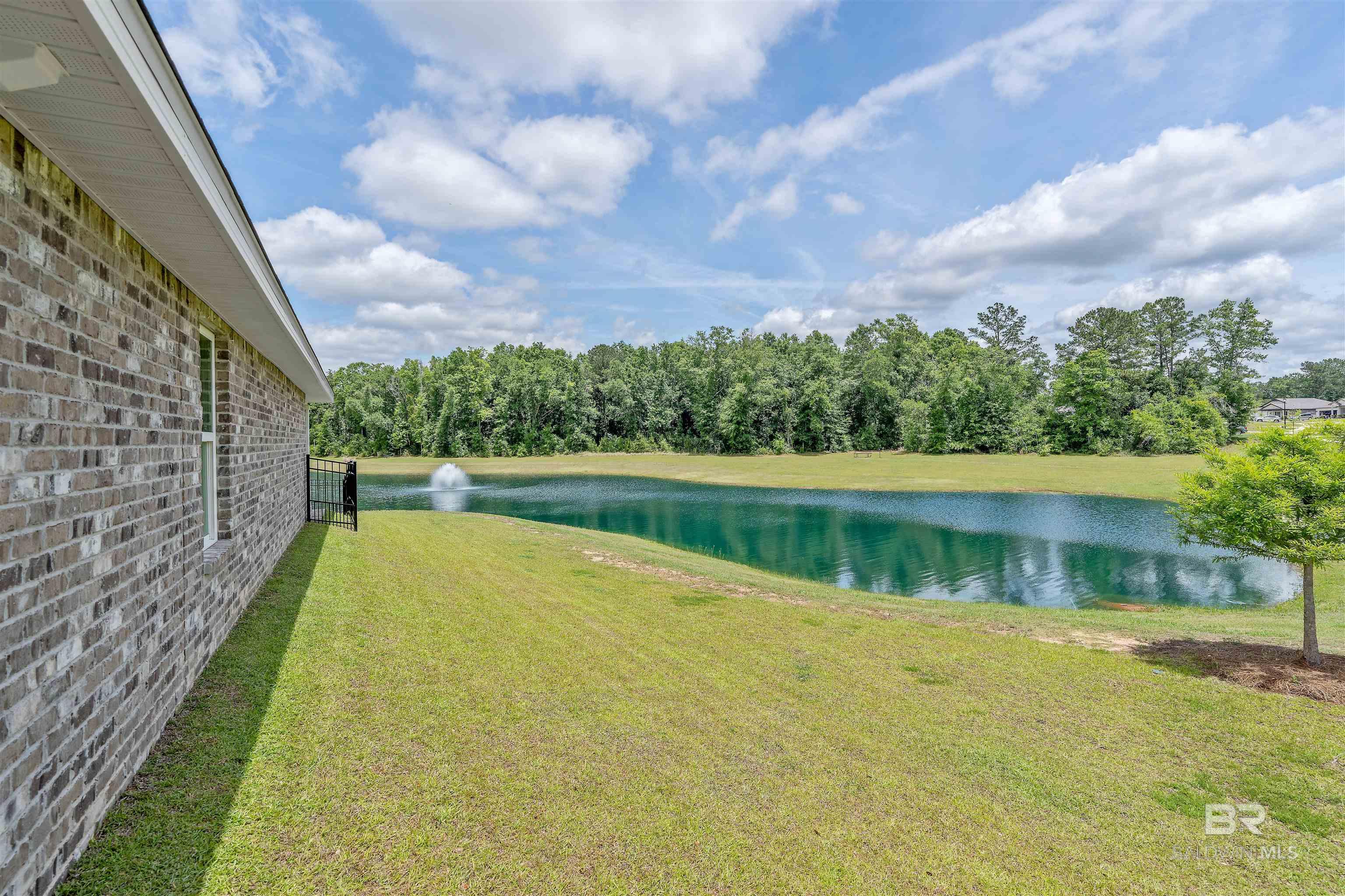 https://zimg.paragon.ice.com/ParagonImages/Property/PG/BCAR/395940/13/0/0/7eca2a927ef81b53038814db043c9e85/7/ee9d28ffb41bb56ca2c96f30cfa7769f/395940-584c0e0a-d635-4270-8d32-fdbbb3356d23.JPG