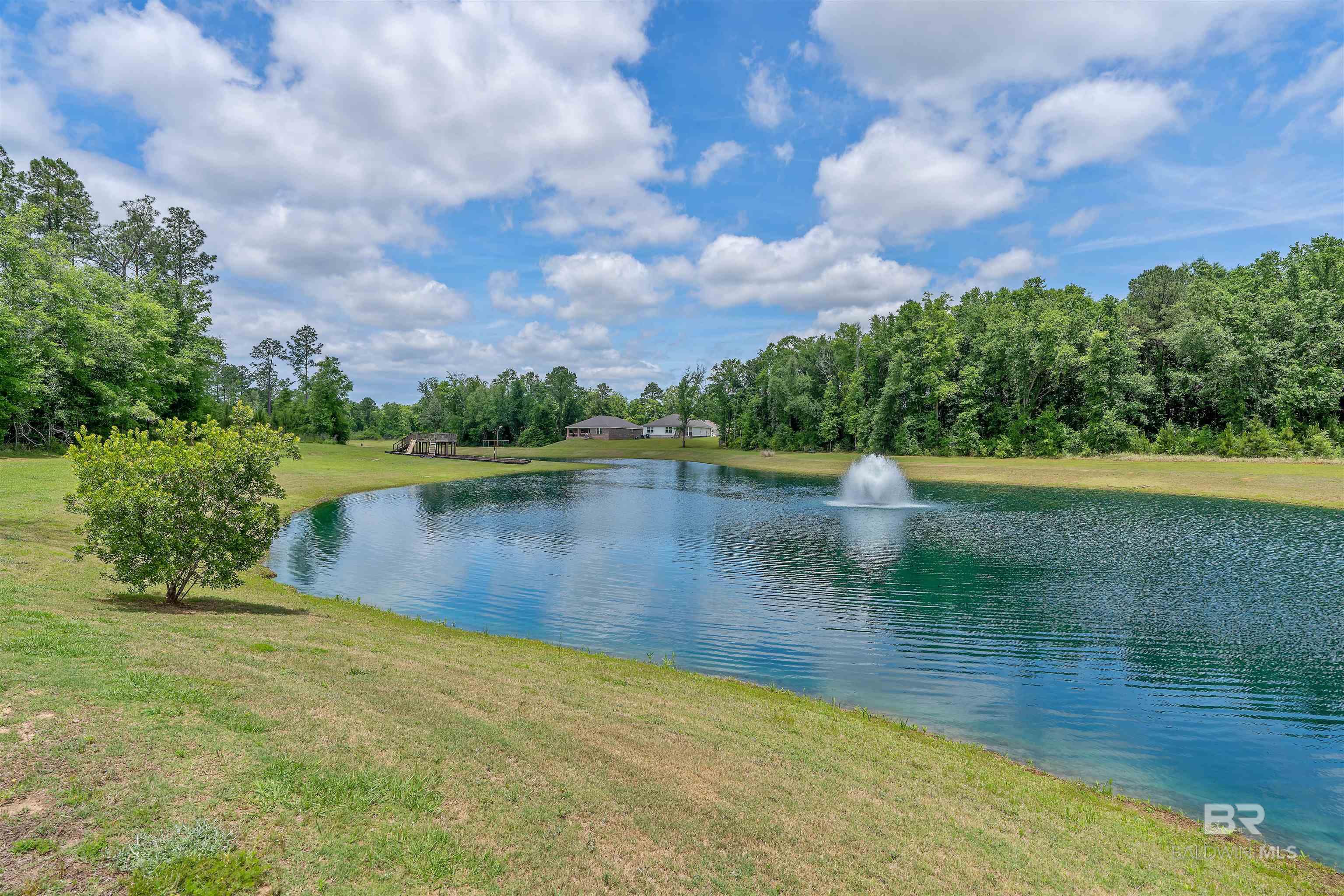 https://zimg.paragon.ice.com/ParagonImages/Property/PG/BCAR/395940/14/0/0/8a71a377cb2b817604fb4a462b9879b4/7/ee9d28ffb41bb56ca2c96f30cfa7769f/395940-d1614658-35da-4981-a69b-77919df7b95b.JPG