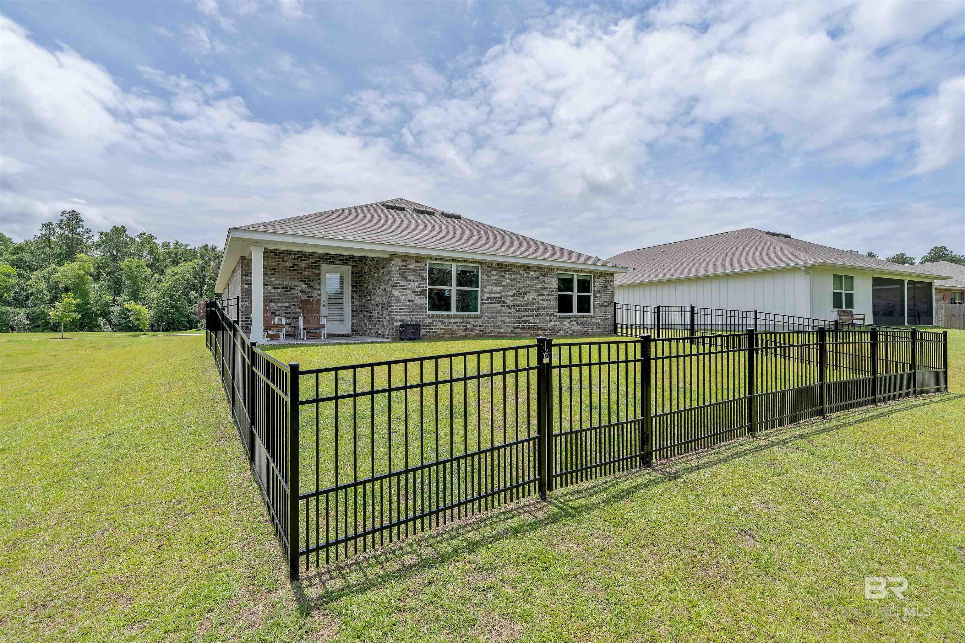 https://zimg.paragon.ice.com/ParagonImages/Property/PG/BCAR/395940/15/0/0/150b658100682c0d538115648db53e82/7/ee9d28ffb41bb56ca2c96f30cfa7769f/395940-624f95b8-4411-4c29-9f4a-fbb5b32c584b.JPG