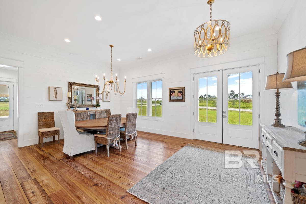 https://zimg.paragon.ice.com/ParagonImages/Property/PG/BCAR/395944/17/0/0/cd53b7985bee4c5d41d353e85bd7d139/7/7de504bf05816787c61e6c80f1ae66f4/395944-51C8BBD0-BF36-42C3-9A60-422597BEF3E5.JPG