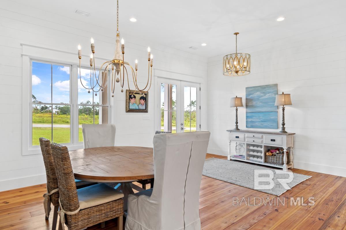 https://zimg.paragon.ice.com/ParagonImages/Property/PG/BCAR/395944/18/0/0/c93b901b8c2554cbd0af326c9aae9a6c/7/7de504bf05816787c61e6c80f1ae66f4/395944-62495B8A-05AF-419F-8020-1C76F7888617.JPG