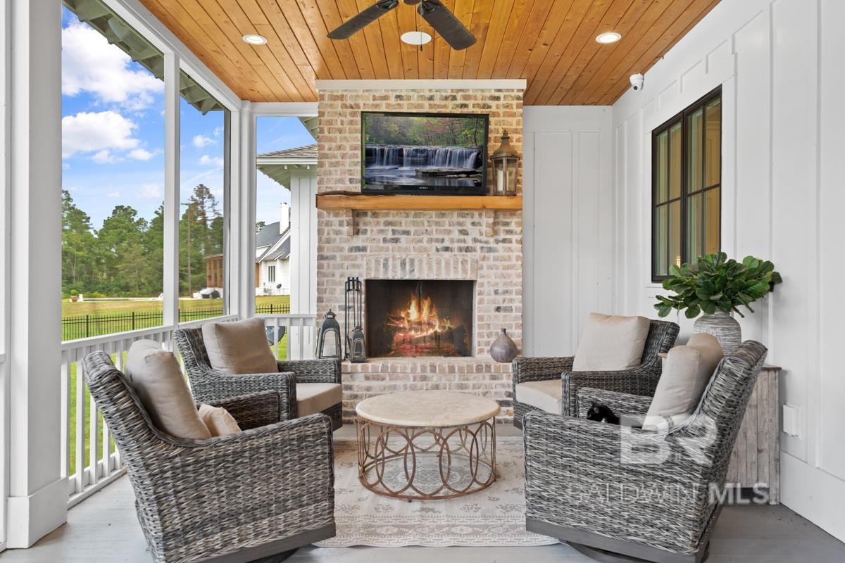 https://zimg.paragon.ice.com/ParagonImages/Property/PG/BCAR/395944/29/0/0/aa770b75638434e251ed991e3f9b1362/7/7de504bf05816787c61e6c80f1ae66f4/395944-4BA04936-61E4-4FDC-B33B-BC7B2519084E.JPG