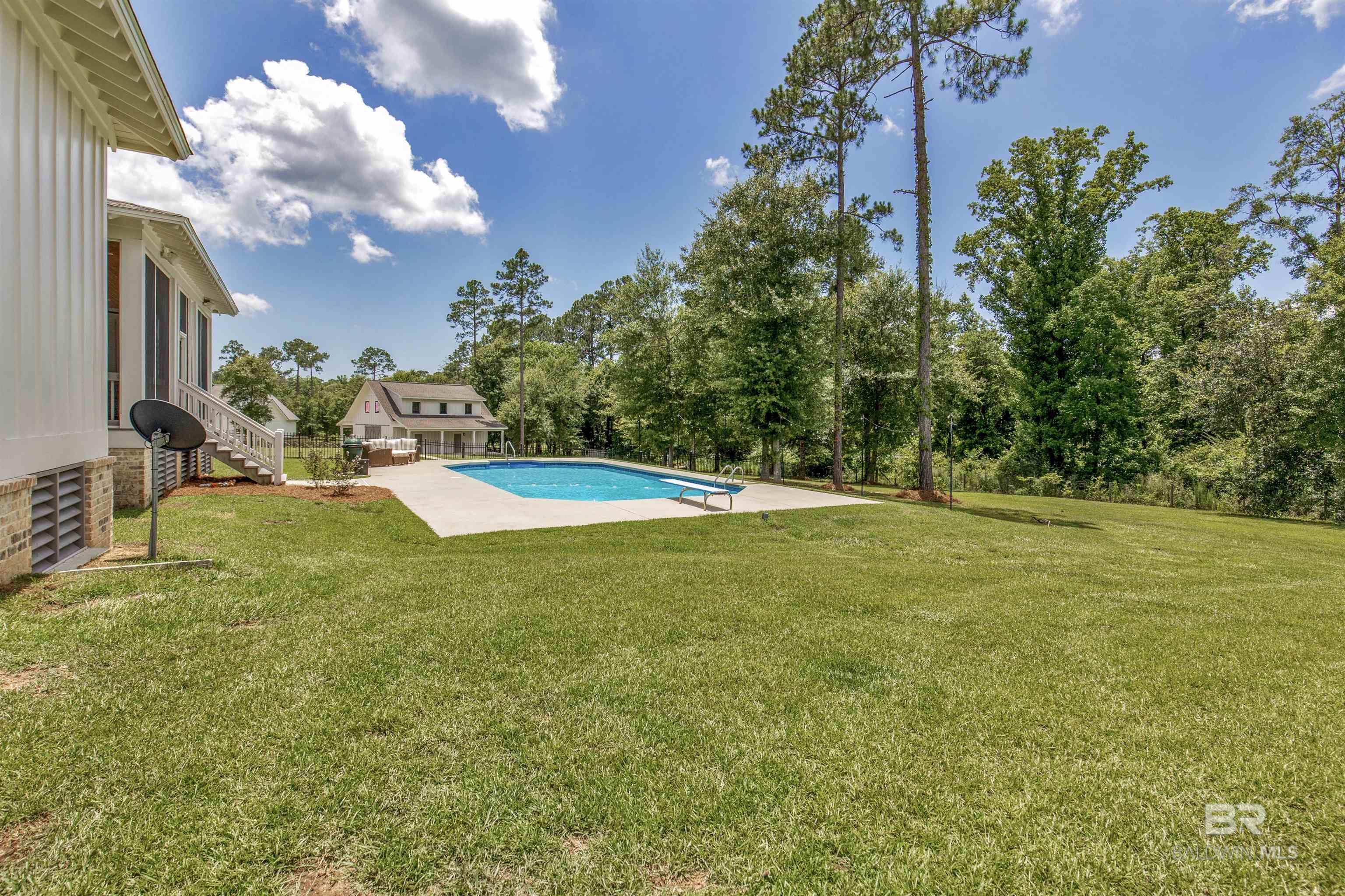 https://zimg.paragon.ice.com/ParagonImages/Property/PG/BCAR/395944/38/0/0/8aa67d479085a612d4b61b82b674d86d/7/7de504bf05816787c61e6c80f1ae66f4/395944-A24A3740-D4C3-430F-9DDF-5C01325AA1AB.JPG