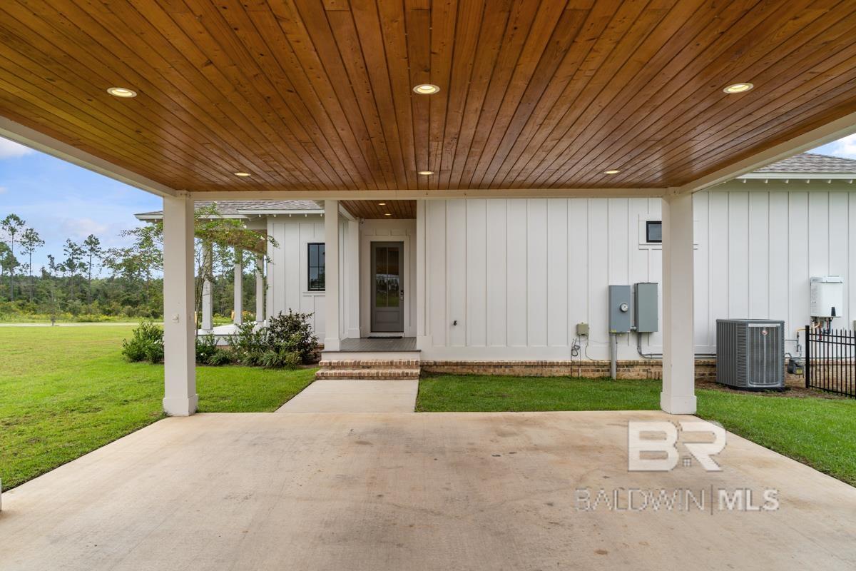 https://zimg.paragon.ice.com/ParagonImages/Property/PG/BCAR/395944/51/0/0/f08adc9494f32d349431d30af2f5cc8e/7/7de504bf05816787c61e6c80f1ae66f4/395944-0C68965D-36A1-446B-BBF0-4B0B57F76364.JPG