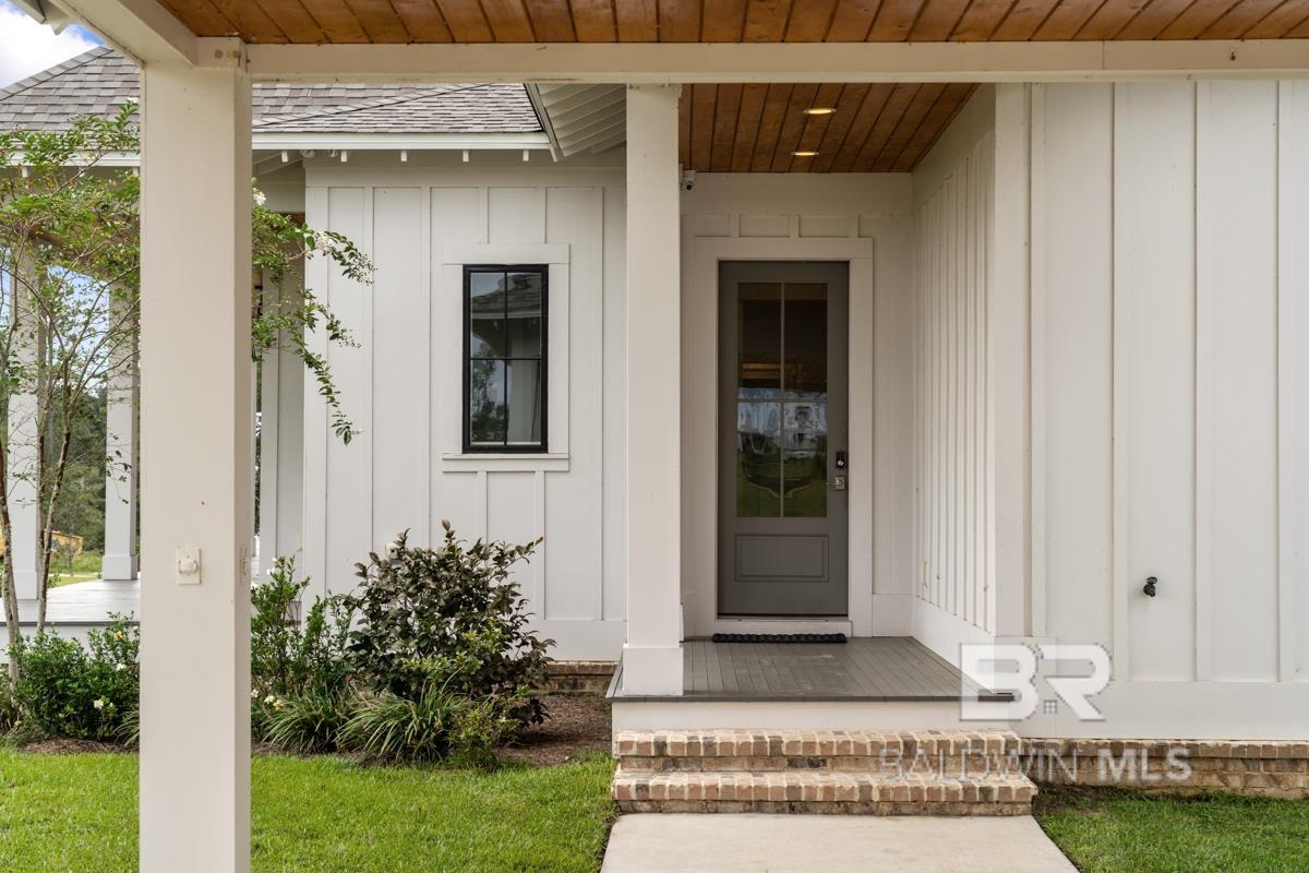 https://zimg.paragon.ice.com/ParagonImages/Property/PG/BCAR/395944/52/0/0/3ee75193188d7e98ac26ba763de371d2/7/7de504bf05816787c61e6c80f1ae66f4/395944-045345BD-109B-49D9-BADB-001A7281EEDF.JPG