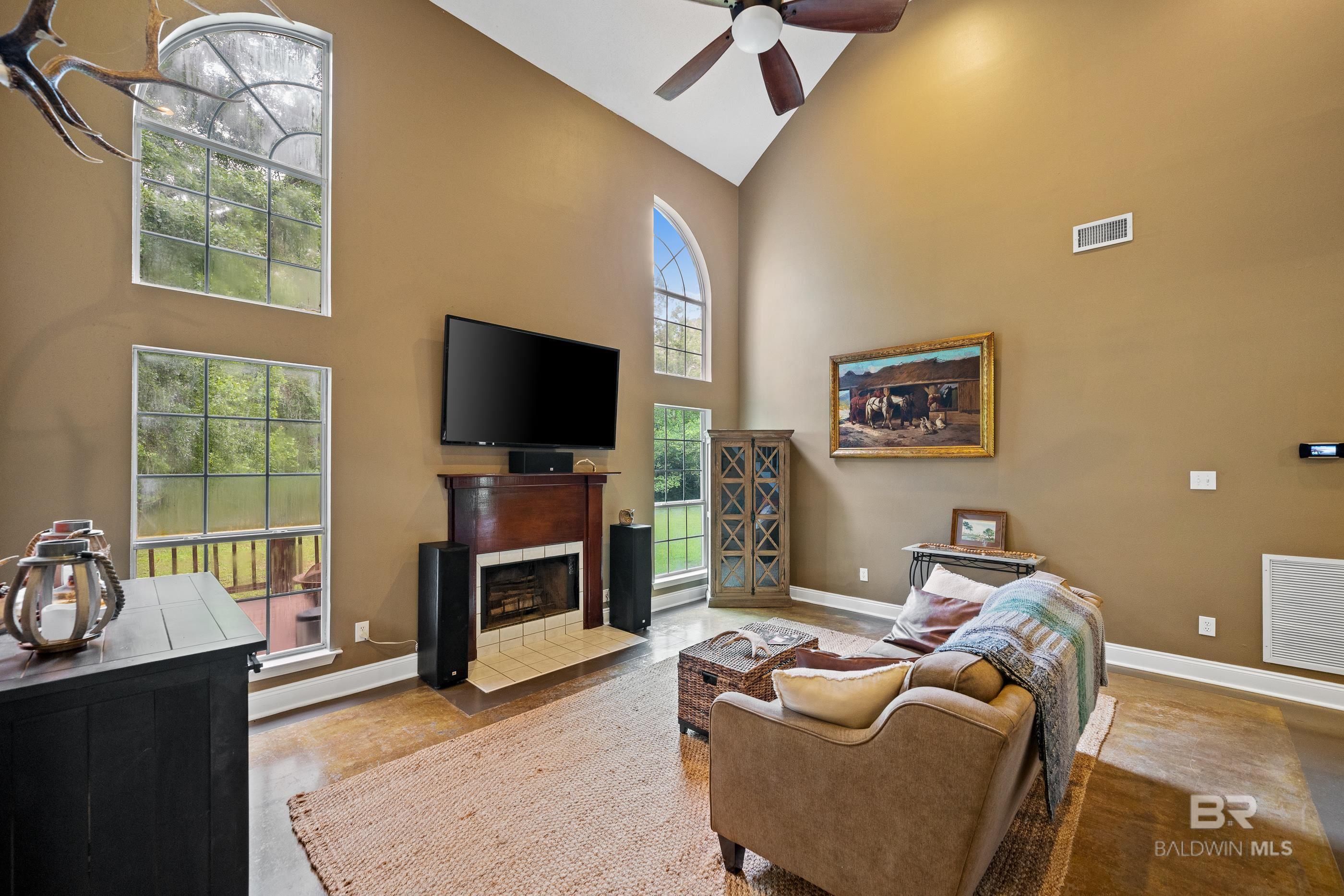 150 Lakeview Loop, Daphne, AL, 36526