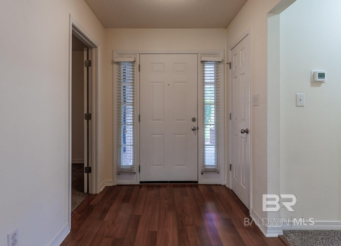 https://zimg.paragon.ice.com/ParagonImages/Property/PG/BCAR/395976/7/0/0/1068c68a33af234614fe6234dc98f66f/7/87ee688ac53bd0f9bece6f3cc84fb84b/395976-53c7e463-30d2-4aeb-8c0d-fc9d8abcb3b6.JPG