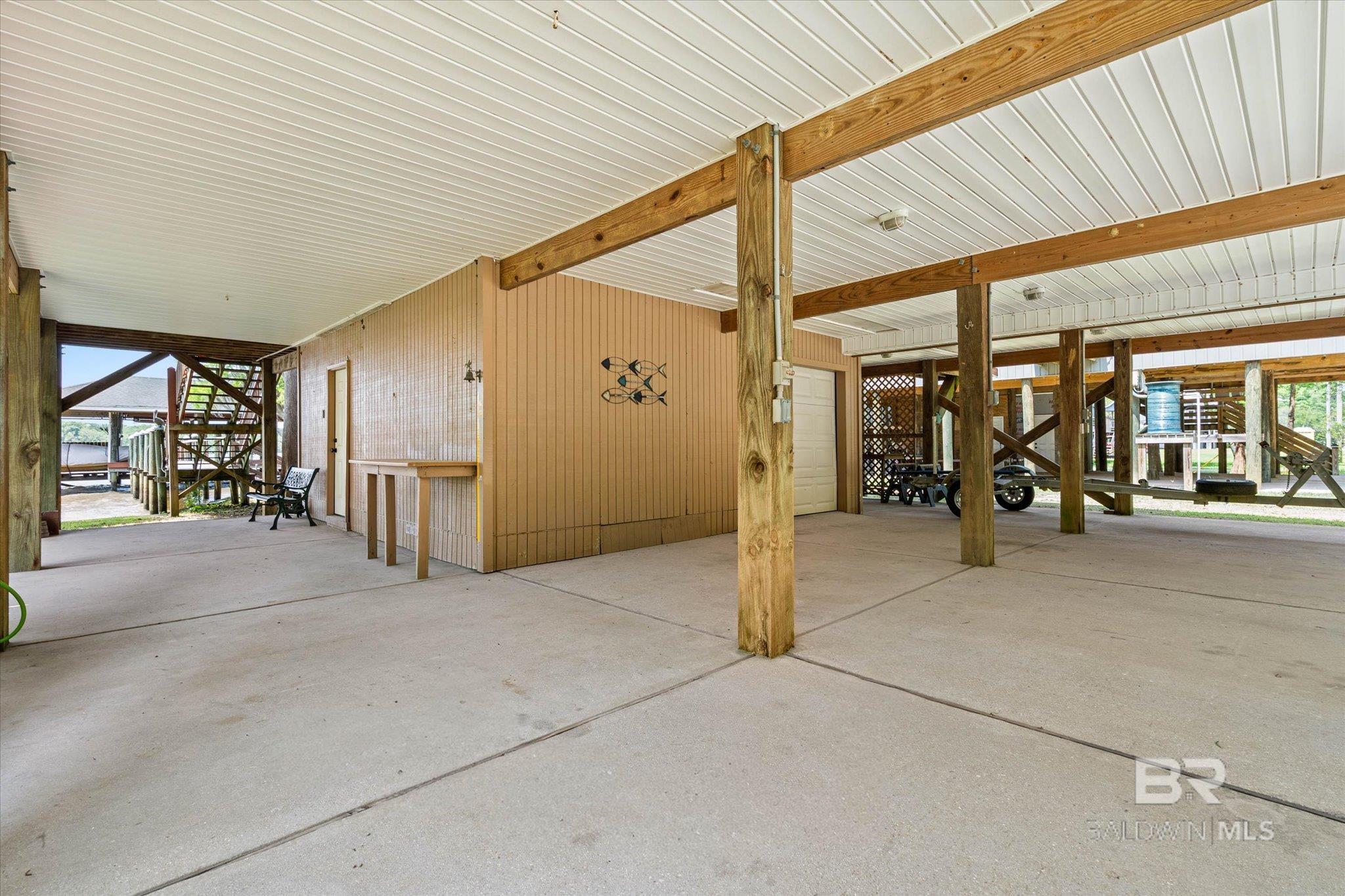 396001 | Photo 25