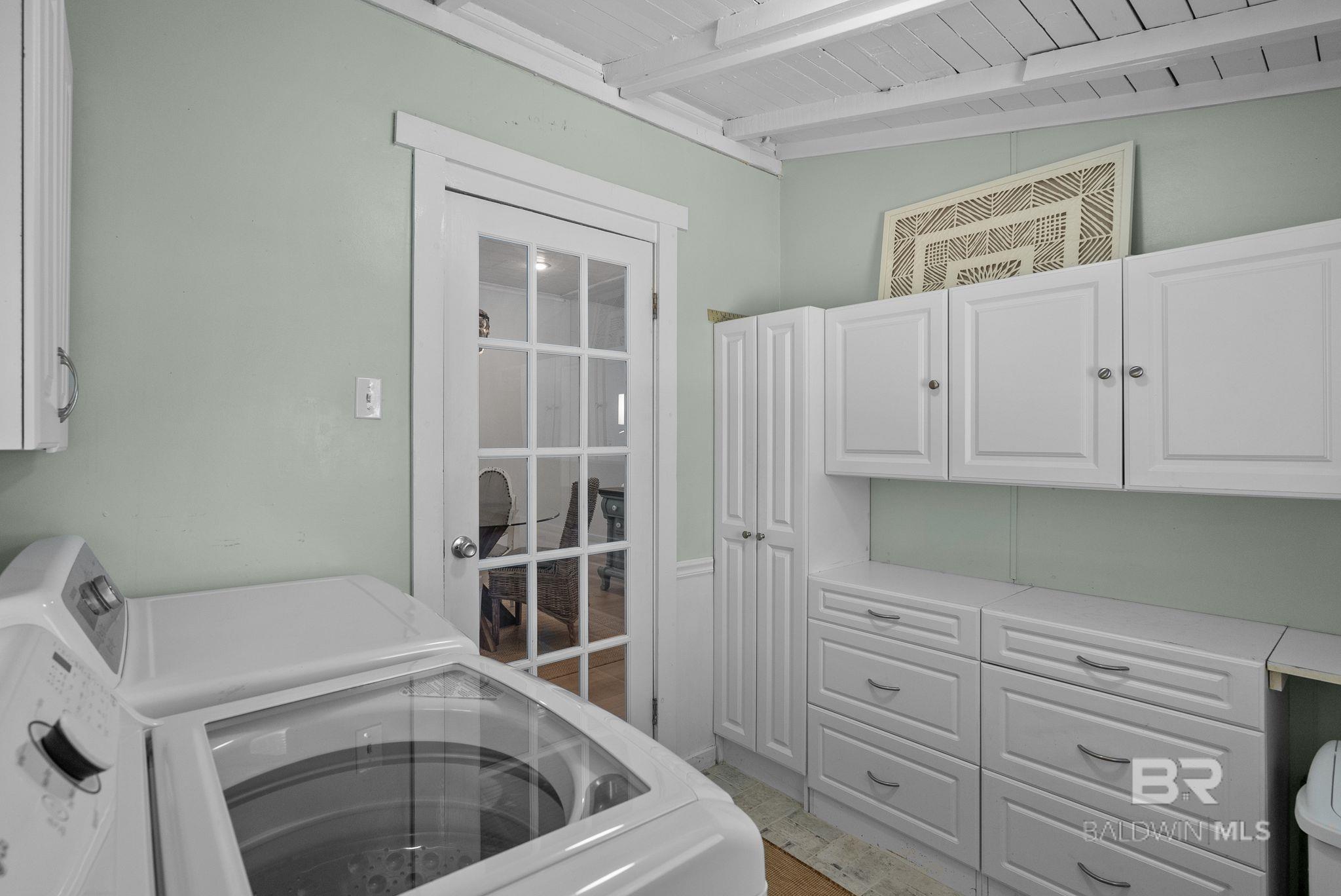 https://zimg.paragon.ice.com/ParagonImages/Property/PG/BCAR/396009/14/0/0/3bb492b510008deb35940353670b515c/7/392c234cec7cbdde81e8a8dd0016be0a/396009-e15f73d2-5439-4aa1-84e9-0746de2a9523.JPG