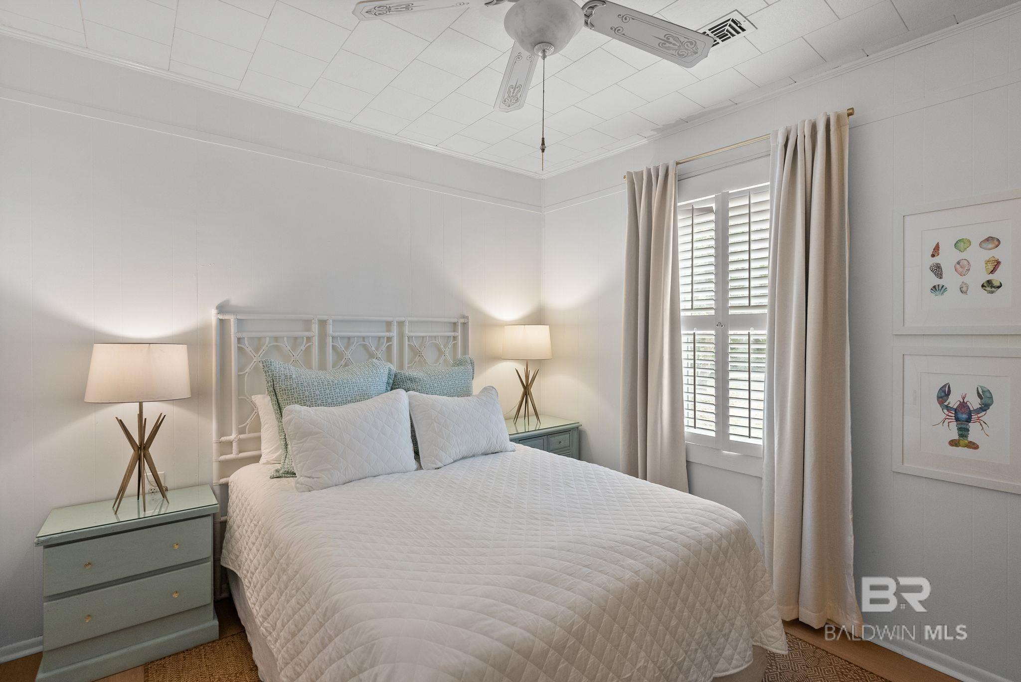 https://zimg.paragon.ice.com/ParagonImages/Property/PG/BCAR/396009/35/0/0/ac85673ac2f7b626637d198c42f7a964/7/392c234cec7cbdde81e8a8dd0016be0a/396009-6d290bfc-dc21-42a3-a5f1-07ad399a11bf.JPG