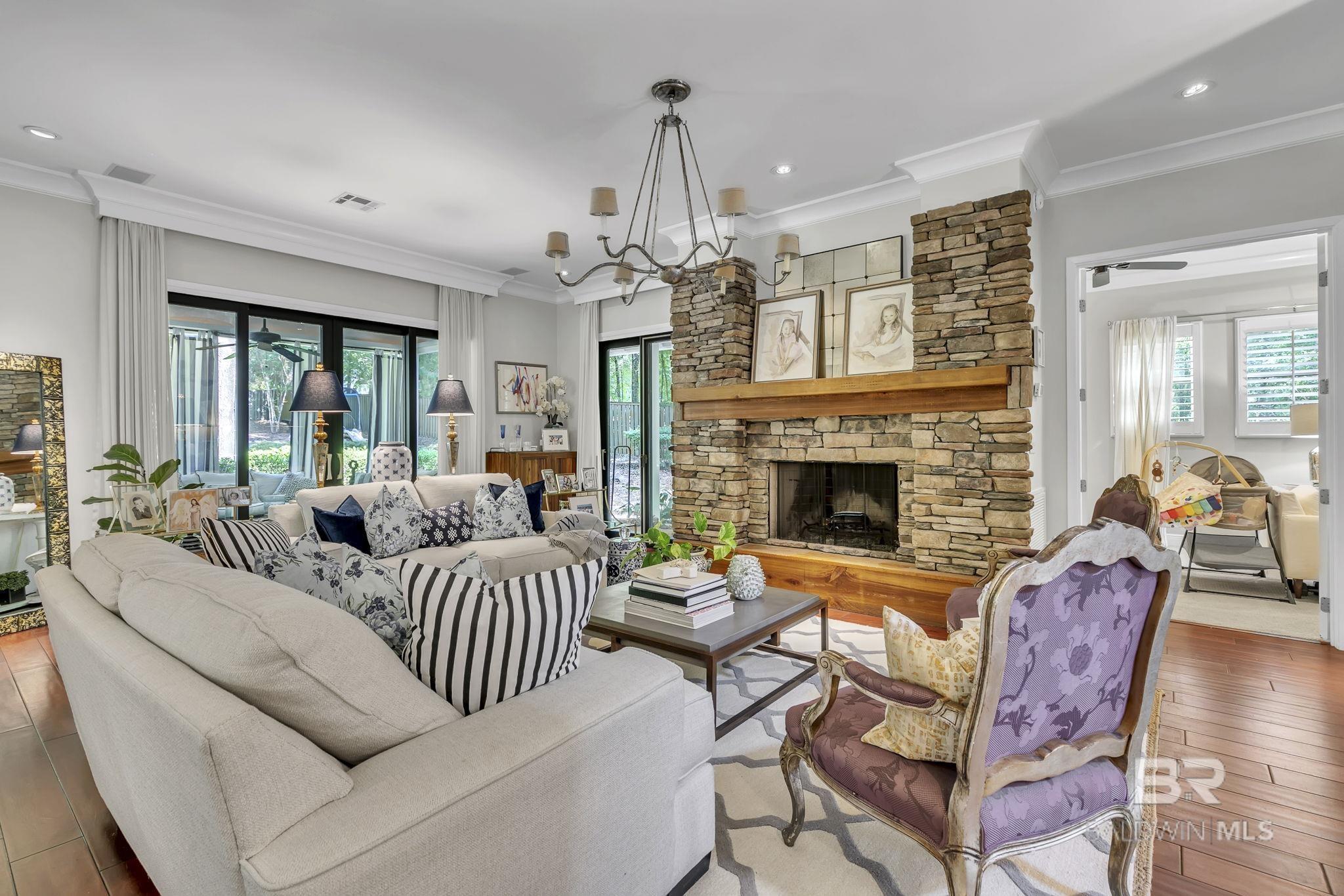 https://zimg.paragon.ice.com/ParagonImages/Property/PG/BCAR/396012/18/0/0/6a1c04c426a26e11d5a292cbd80a4fe6/7/552037c4f52f163413db199755eb3450/396012-7E44CEA0-5BB1-4BDE-99B2-8DC98D0CDC84.JPG