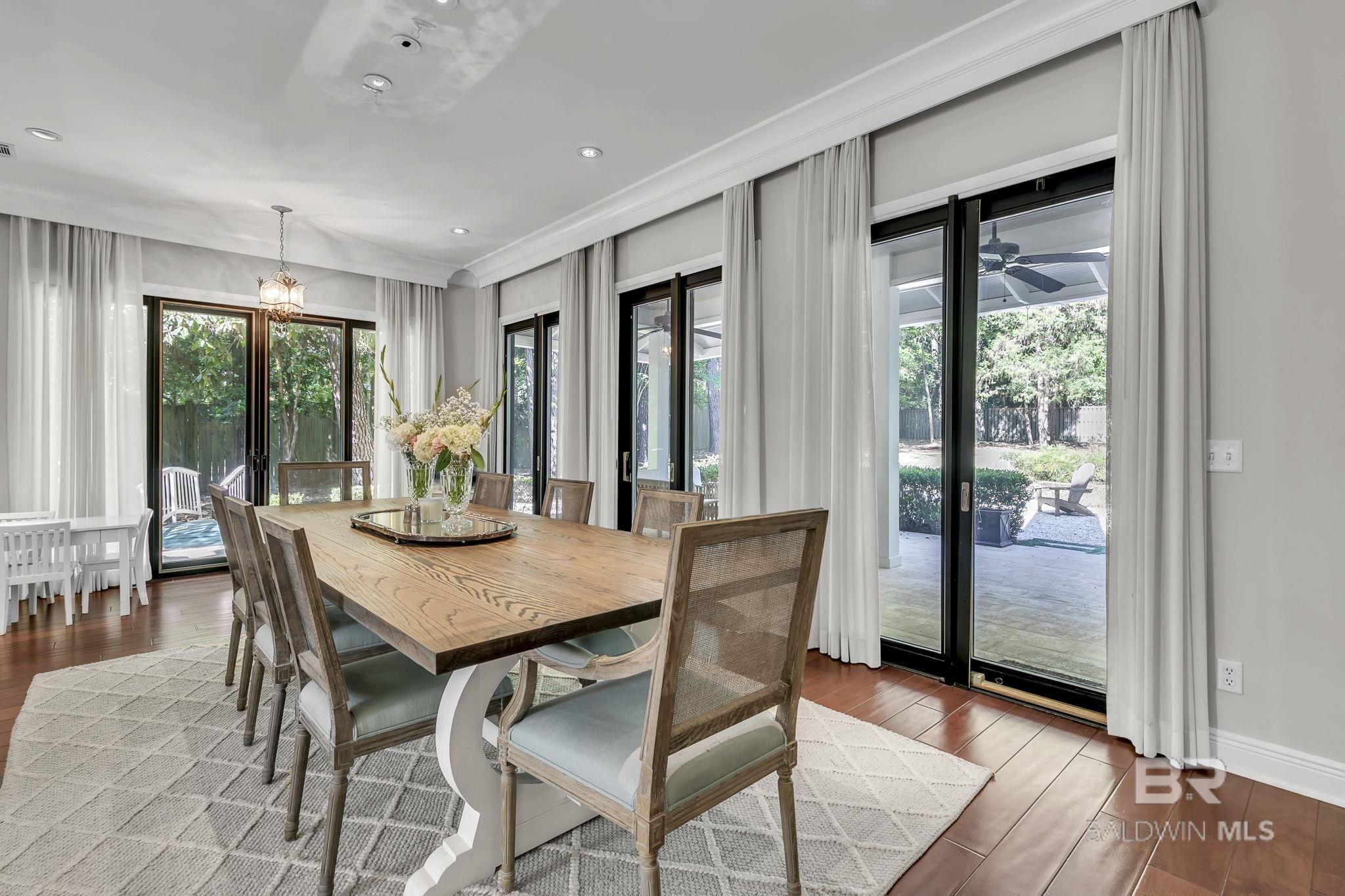 https://zimg.paragon.ice.com/ParagonImages/Property/PG/BCAR/396012/23/0/0/031b046d80747718ba67f7a5d5feeecf/7/552037c4f52f163413db199755eb3450/396012-29065A09-1AD5-4754-B943-C8C11A169225.JPG