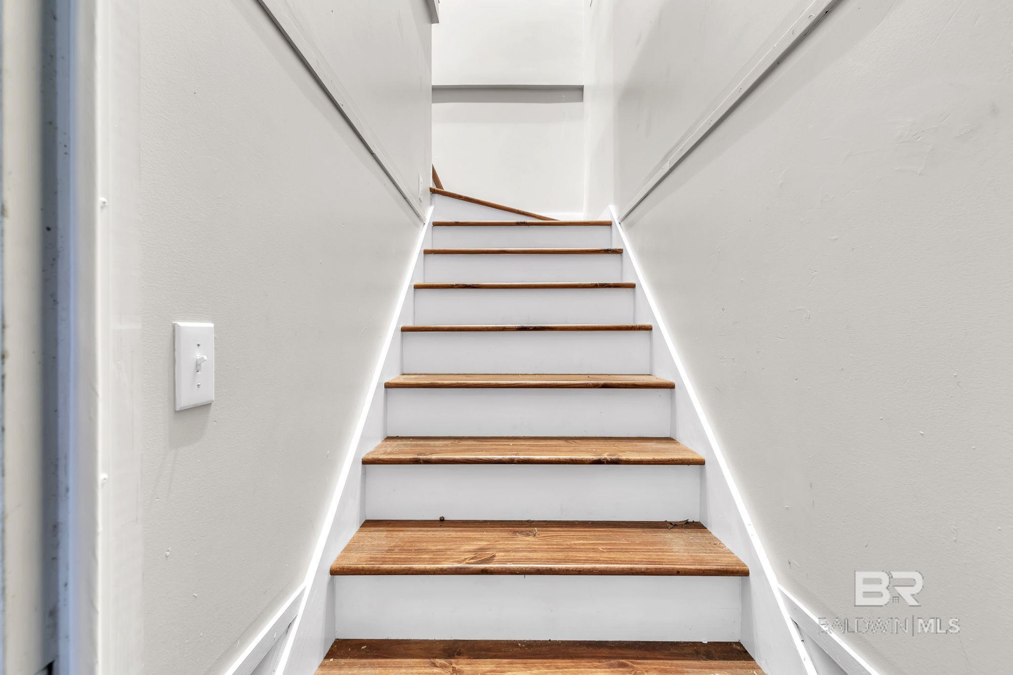 https://zimg.paragon.ice.com/ParagonImages/Property/PG/BCAR/396012/47/0/0/ca4089cde7c0a69ba4f81bbed33e77c8/7/552037c4f52f163413db199755eb3450/396012-56ADF469-265F-4C81-A01D-27BC8775CB26.JPG