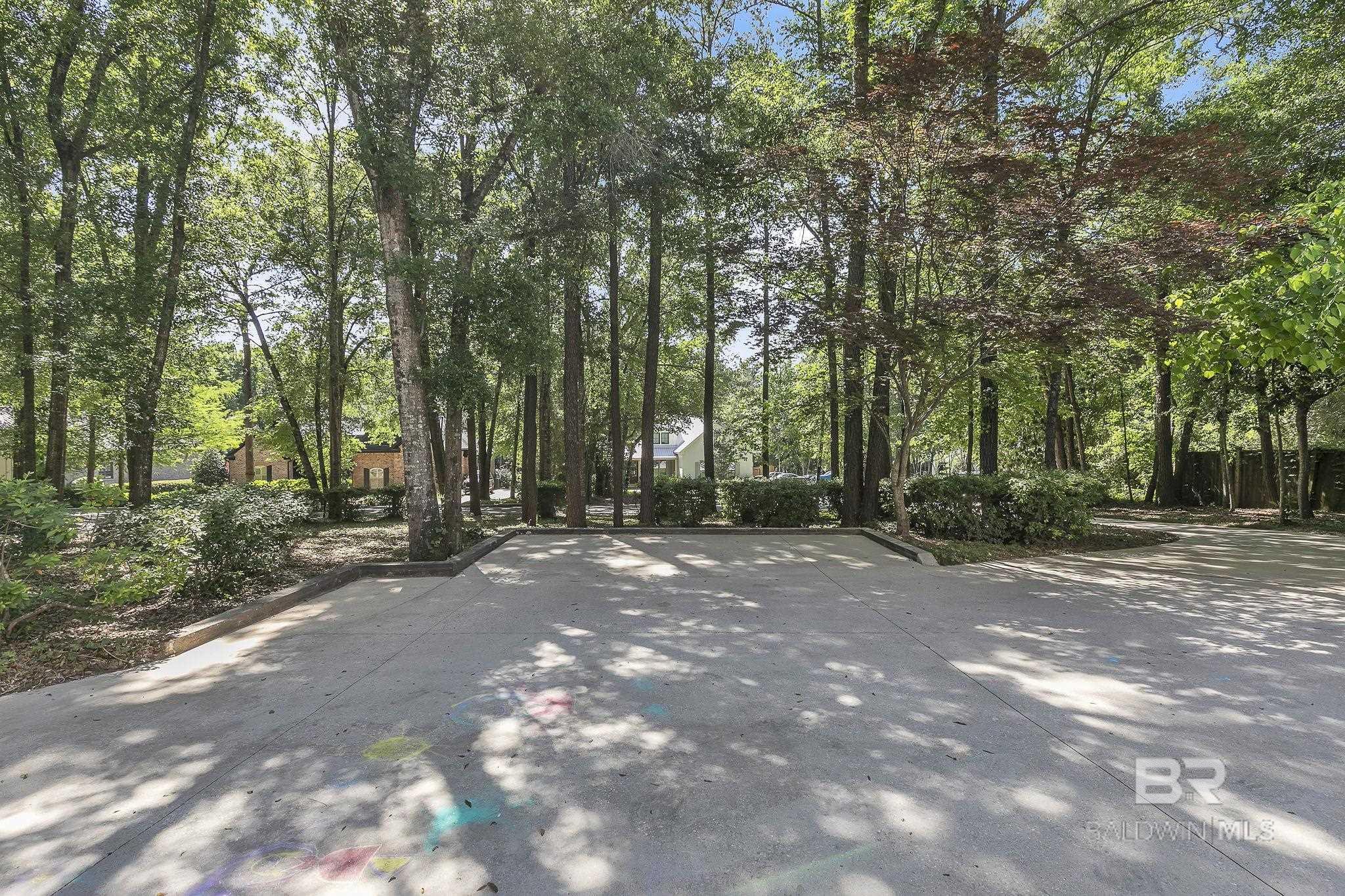 https://zimg.paragon.ice.com/ParagonImages/Property/PG/BCAR/396012/60/0/0/11c427b41d978816e50b5352782c336a/7/552037c4f52f163413db199755eb3450/396012-510CE6CF-42A9-464D-9C00-3FE00558DCF9.JPG