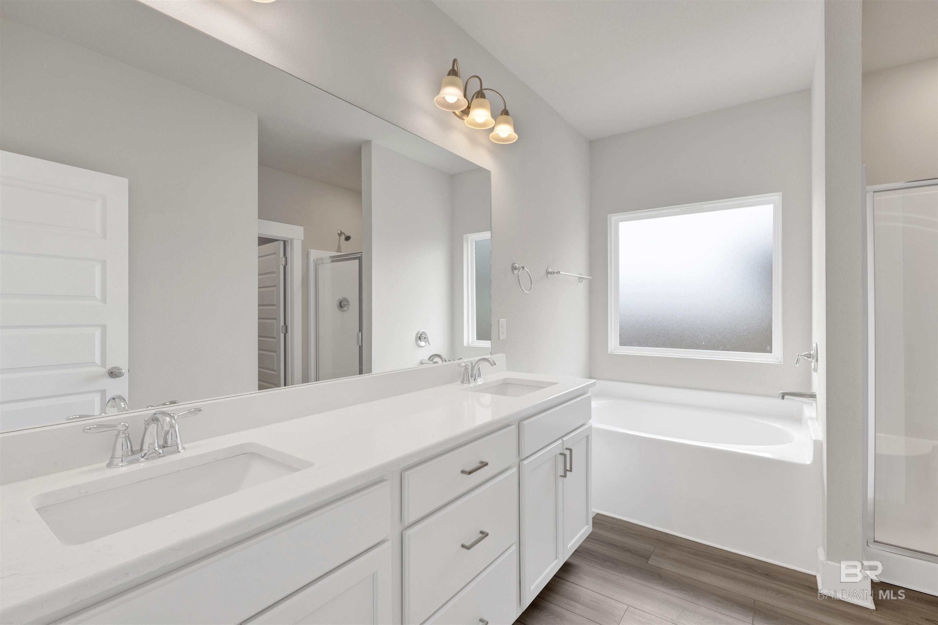 https://zimg.paragon.ice.com/ParagonImages/Property/PG/BCAR/396013/16/0/0/da9a131132fcaa01dfa5ff249b48909a/7/a0b5293703257ccef5c09dda97027425/396013-792f6c9d-5ceb-4526-8b1a-3d7cb1e0186c.JPG