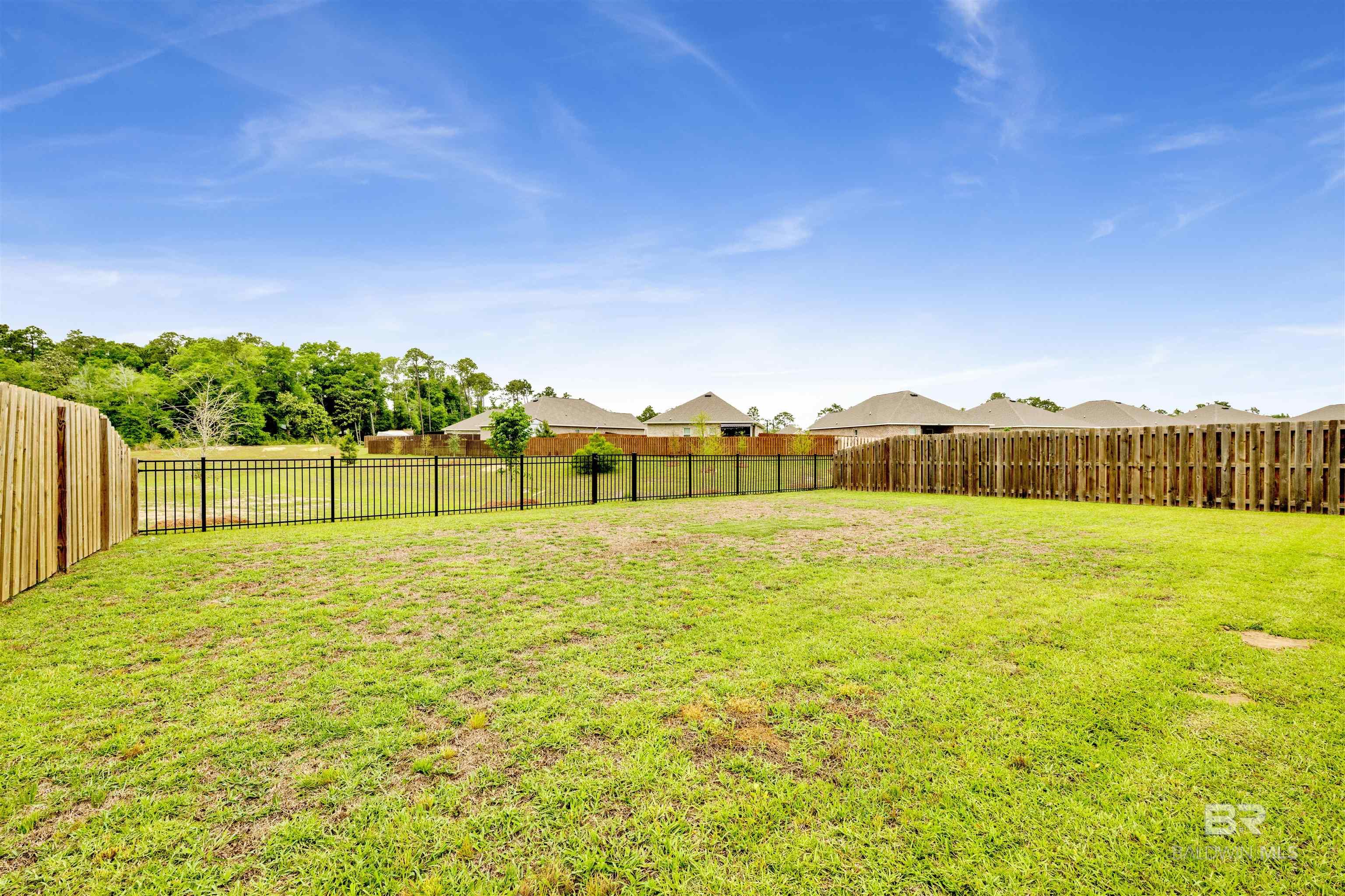 https://zimg.paragon.ice.com/ParagonImages/Property/PG/BCAR/396013/5/0/0/bee00b01d5b414922a537a27ee152a4f/7/a0b5293703257ccef5c09dda97027425/396013-407db9dc-1ab2-40e8-8706-805ad04945b5.JPG