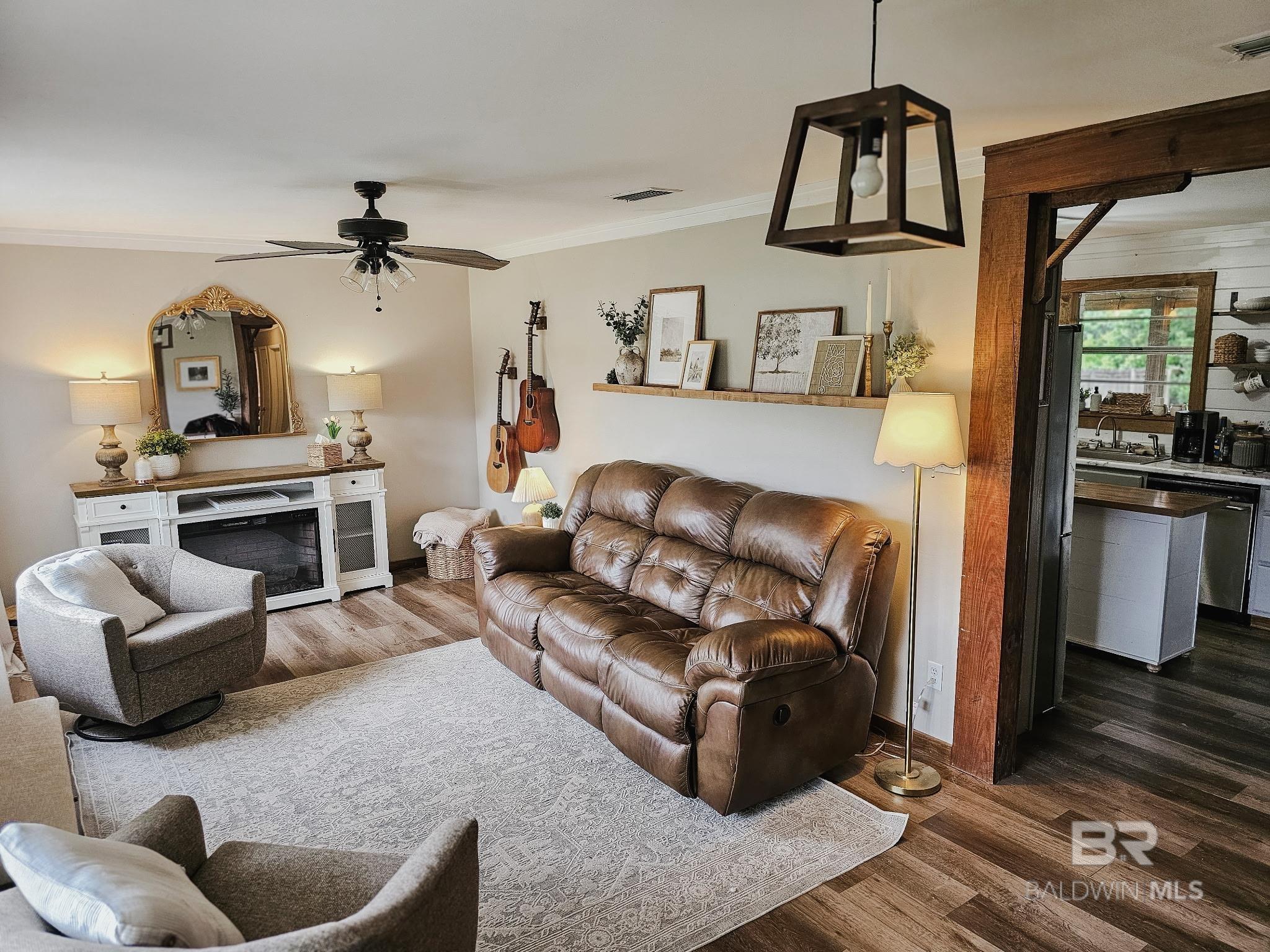 https://zimg.paragon.ice.com/ParagonImages/Property/PG/BCAR/396029/17/0/0/aefd3b797c8e1c5054c43806d228989a/7/a6134346878f1645e8c68a38fc72f37e/396029-d83cf6f6-fb0b-4179-aac4-d756f02e227c.JPG