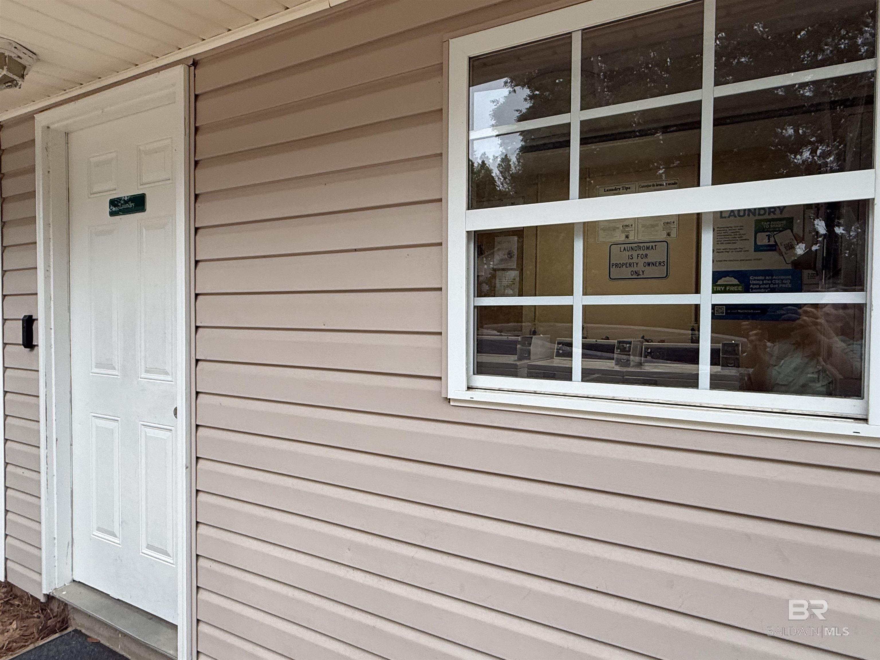 https://zimg.paragon.ice.com/ParagonImages/Property/PG/BCAR/396035/31/0/0/ebfa7cabbeae2b4024f59e9d0935bbc2/7/f602afb574c69b8933564f4e16ca7999/396035-6c2b8ef8-6df2-4c4d-b48f-8f623d2a31c2.JPG