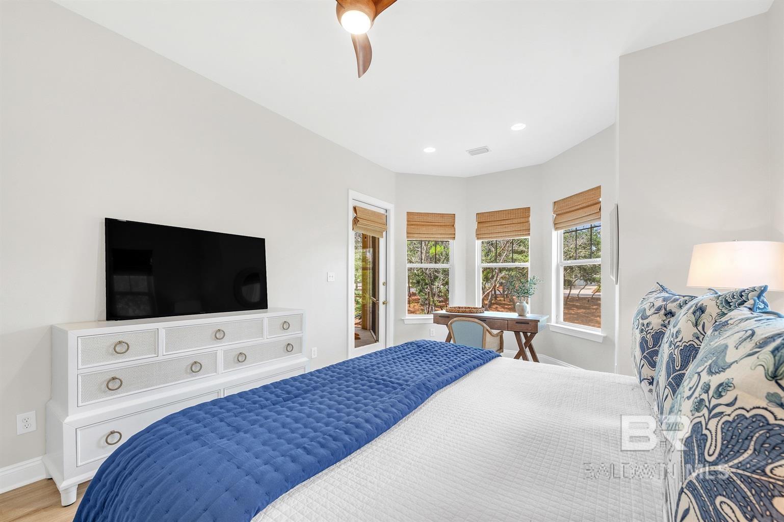 https://zimg.paragon.ice.com/ParagonImages/Property/PG/BCAR/396049/27/0/0/af2dc2f1ea6ade99acbc190d92c9753b/7/27d4451149cd227265302db70d903f23/396049-A001E9D4-B384-4FD6-991D-9960713D3874.JPG