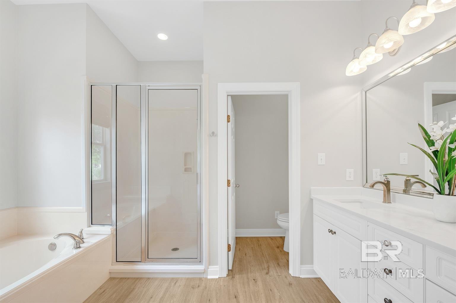 https://zimg.paragon.ice.com/ParagonImages/Property/PG/BCAR/396049/29/0/0/292aef444e701f6bd7c48a405f5f2451/7/27d4451149cd227265302db70d903f23/396049-45EBCC56-855A-40E9-94C6-EF35AE4DDB78.JPG