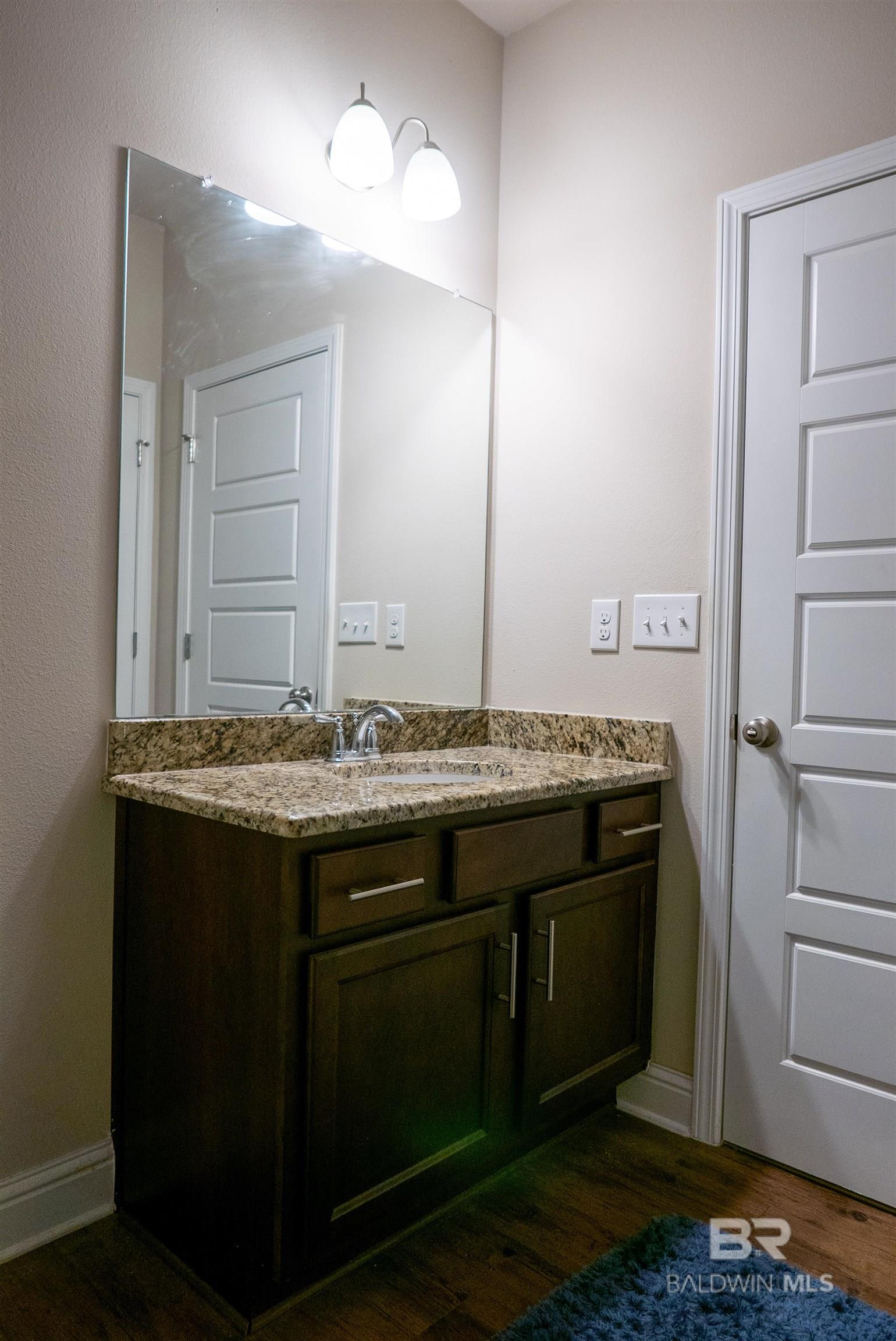 396063 | Photo 26