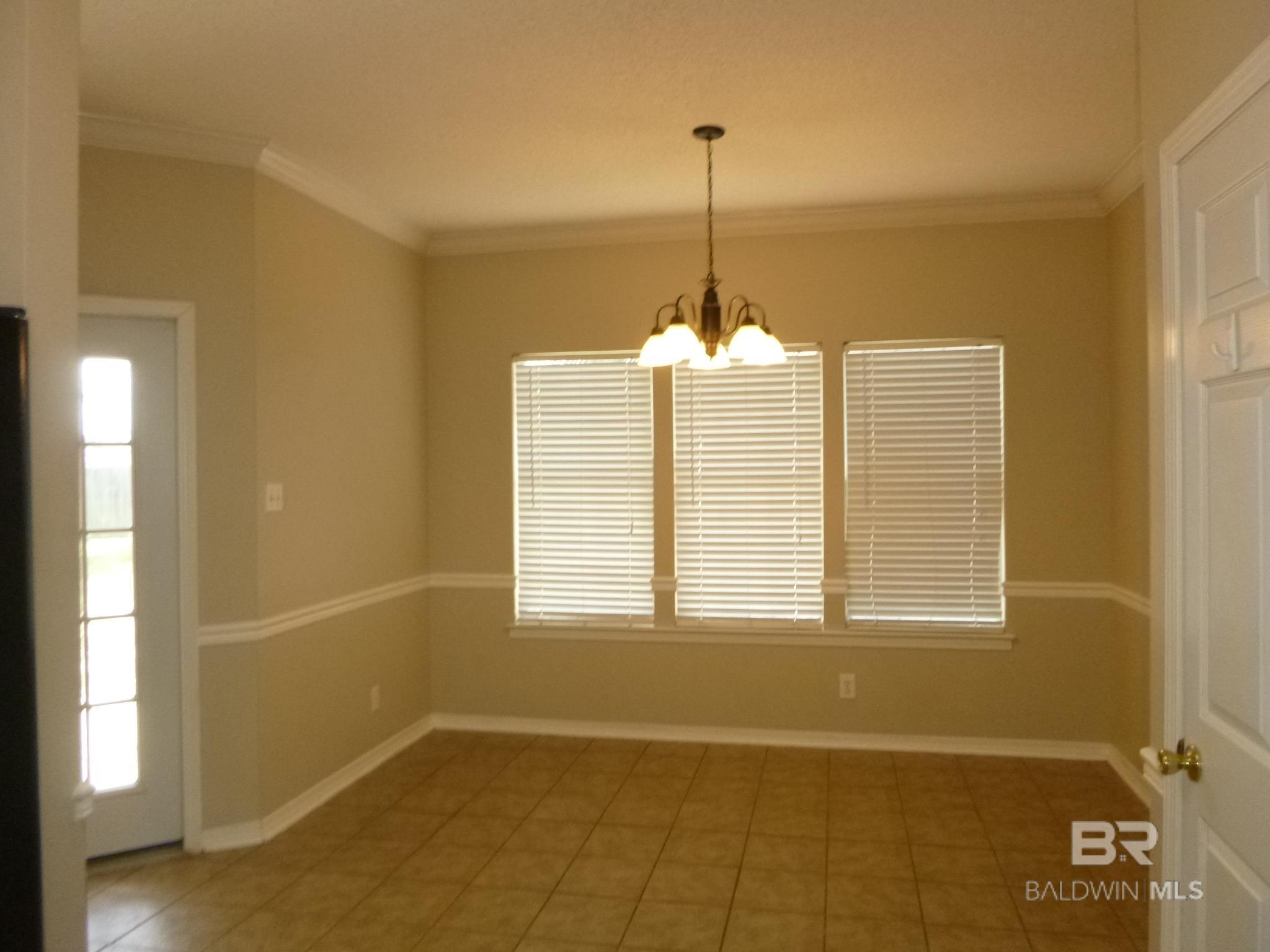 https://zimg.paragon.ice.com/ParagonImages/Property/PG/BCAR/396080/12/0/0/6a06df5de69665bcb3451bc7bae8ae44/7/5a3474ae356b634daf01e24414debe2e/396080-3175bbb1-8611-4ea3-8f49-3ba9d6cf87e0.JPG