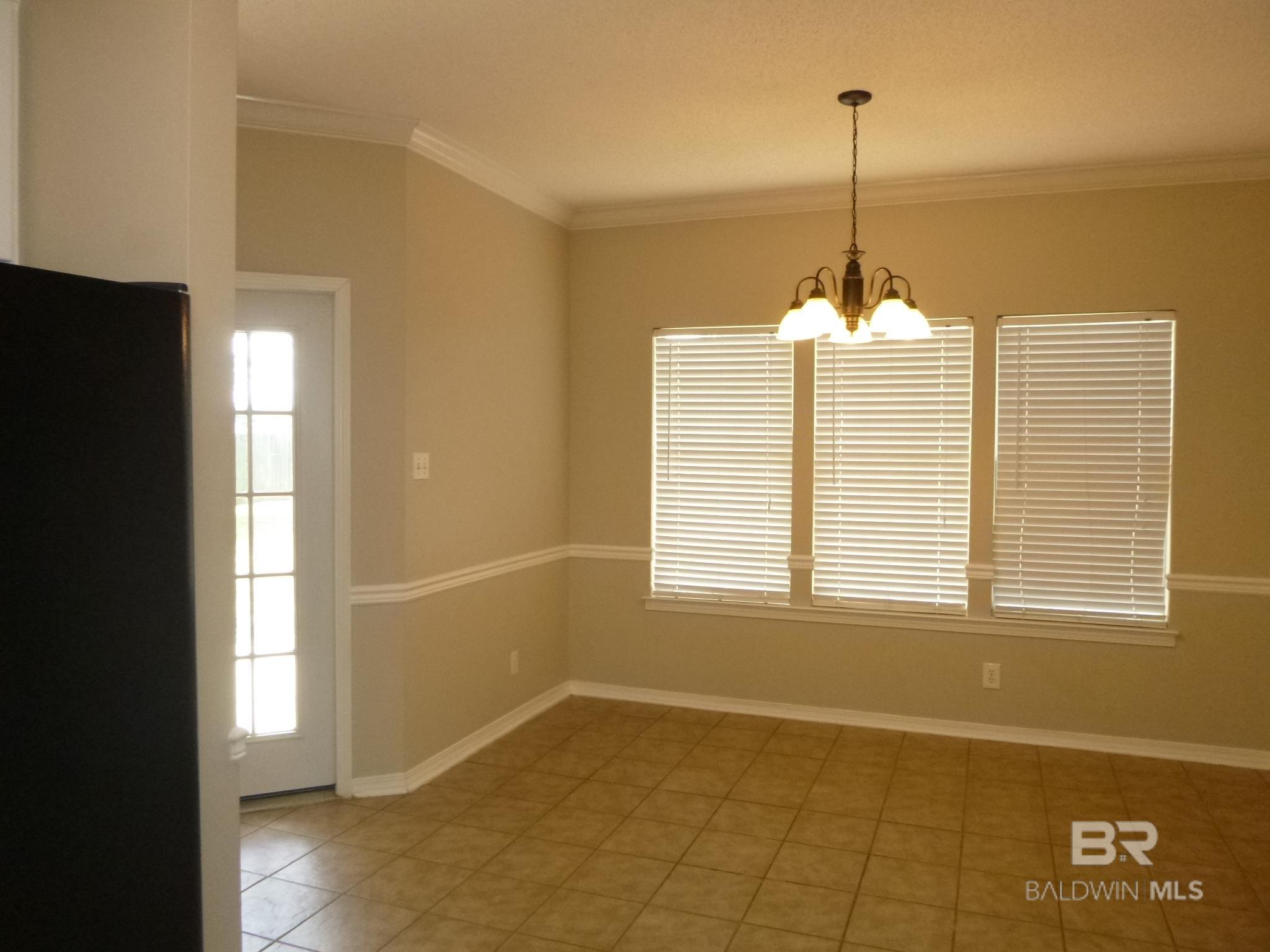 https://zimg.paragon.ice.com/ParagonImages/Property/PG/BCAR/396080/13/0/0/b9fef869ef5a6205de7e510ea86eef75/7/5a3474ae356b634daf01e24414debe2e/396080-f6dc10ff-46ec-4761-852f-329227f608a9.JPG