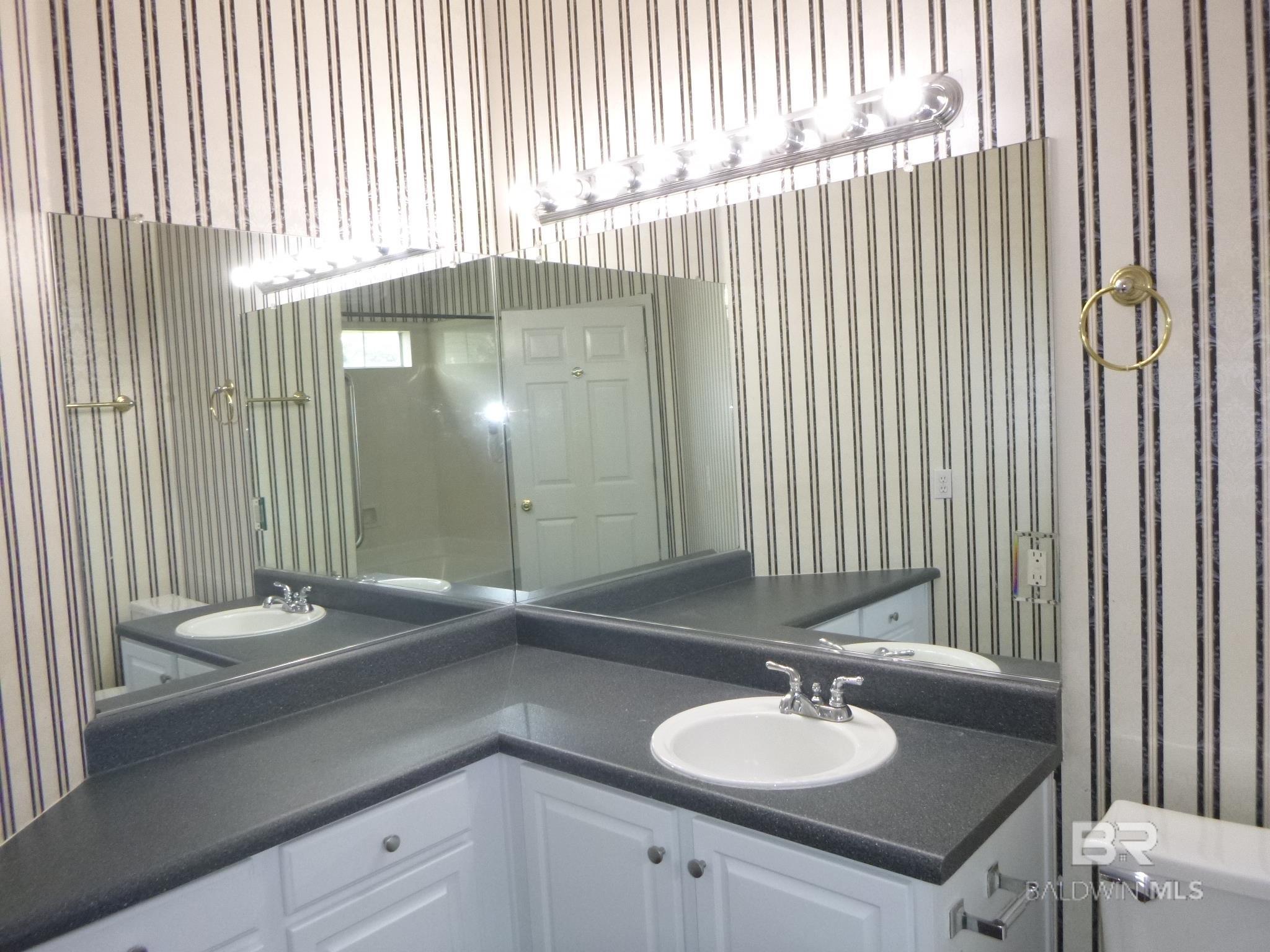 https://zimg.paragon.ice.com/ParagonImages/Property/PG/BCAR/396080/16/0/0/37cf0e642d2eab81caf82e87ee89be5c/7/5a3474ae356b634daf01e24414debe2e/396080-df5796f4-2375-4816-994c-49fa456abf1d.JPG