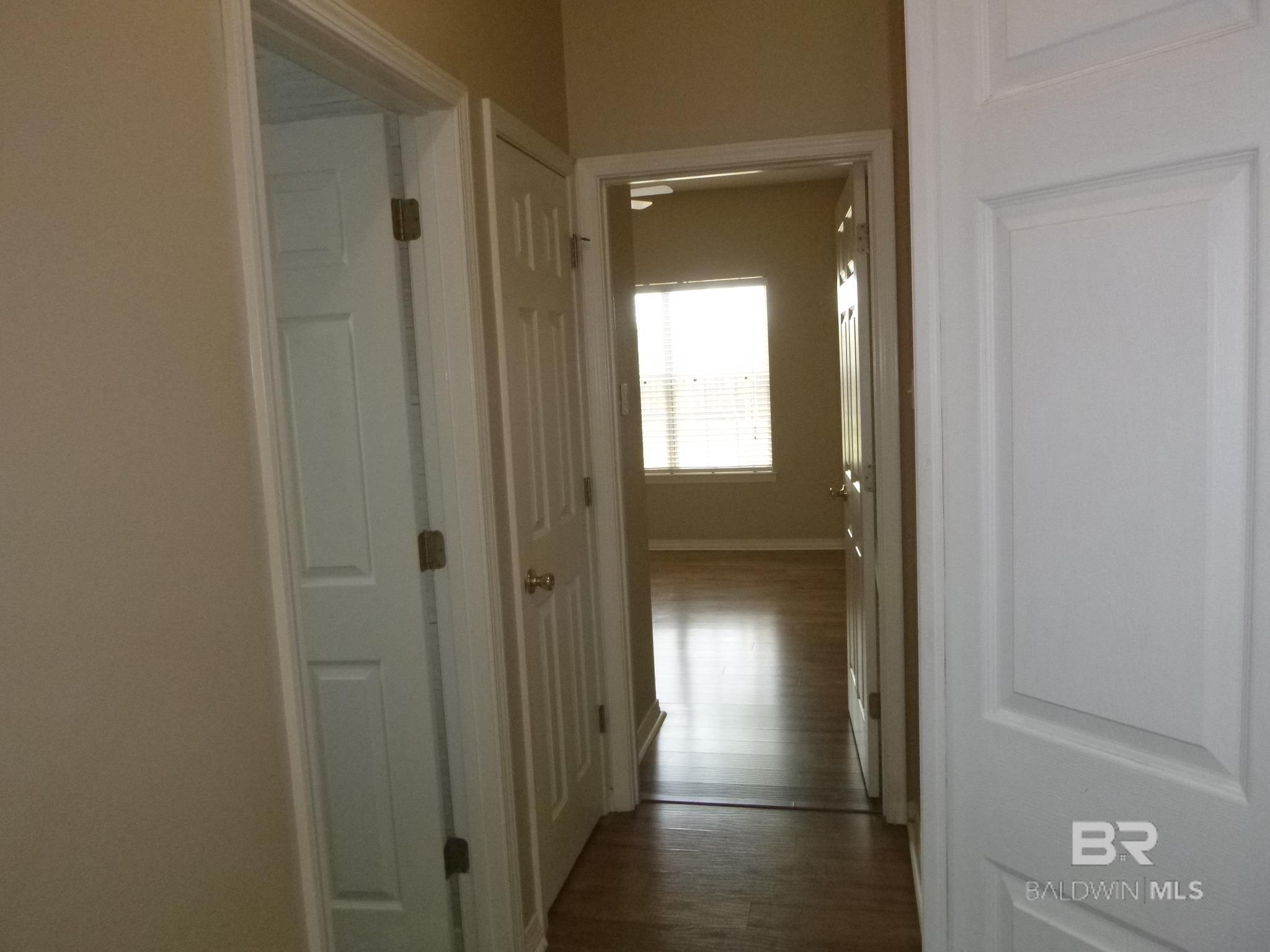 https://zimg.paragon.ice.com/ParagonImages/Property/PG/BCAR/396080/21/0/0/ee1531ff2bd694d3382342b9ff3ce6a1/7/5a3474ae356b634daf01e24414debe2e/396080-05a49c90-da2f-4c1e-ab70-2b3bd9269741.JPG
