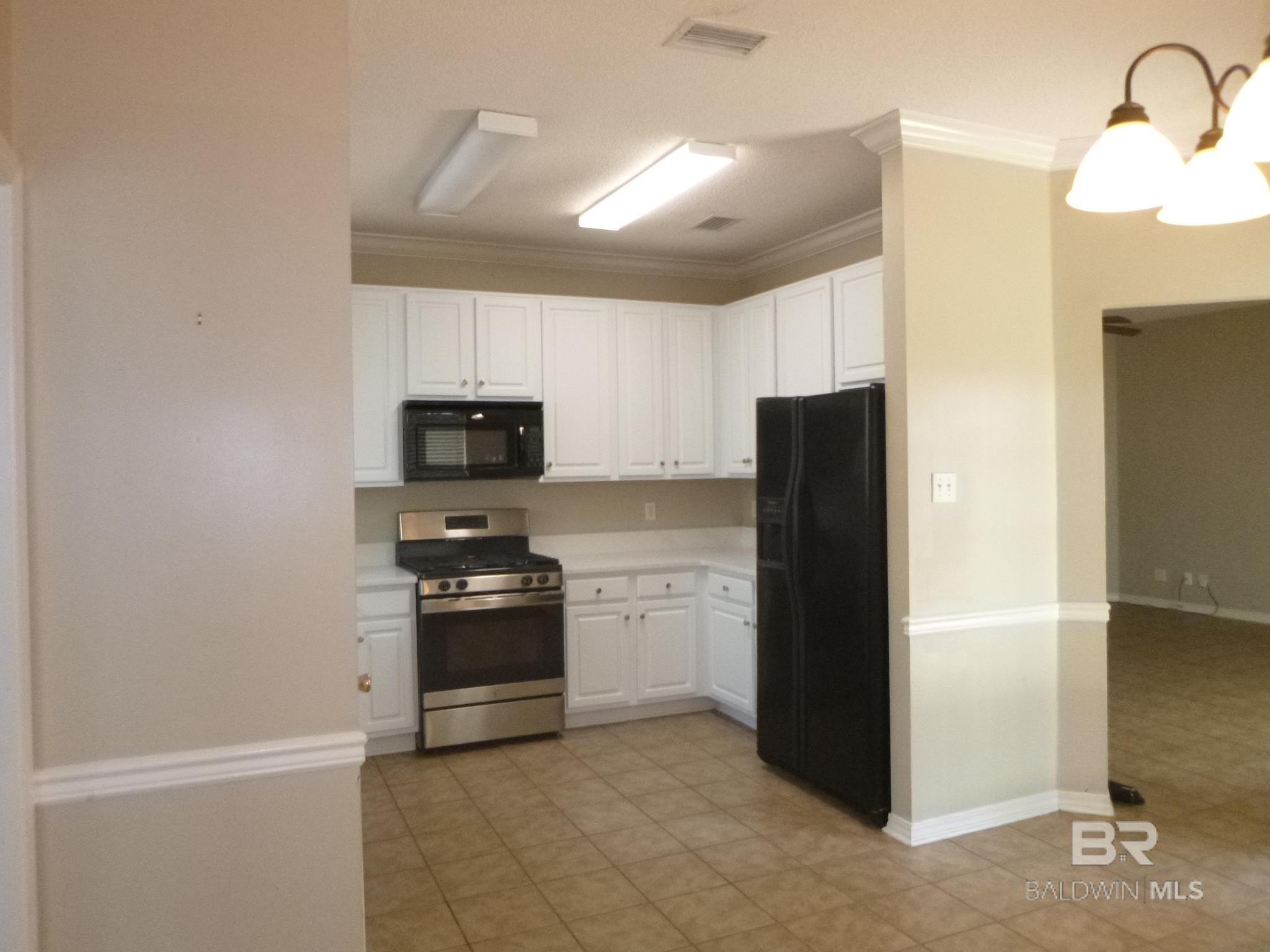 https://zimg.paragon.ice.com/ParagonImages/Property/PG/BCAR/396080/8/0/0/abebc49de220e4430934fcef34368c0c/7/5a3474ae356b634daf01e24414debe2e/396080-b09c8442-88f4-48f8-aa11-11cb4e3f6c8a.JPG