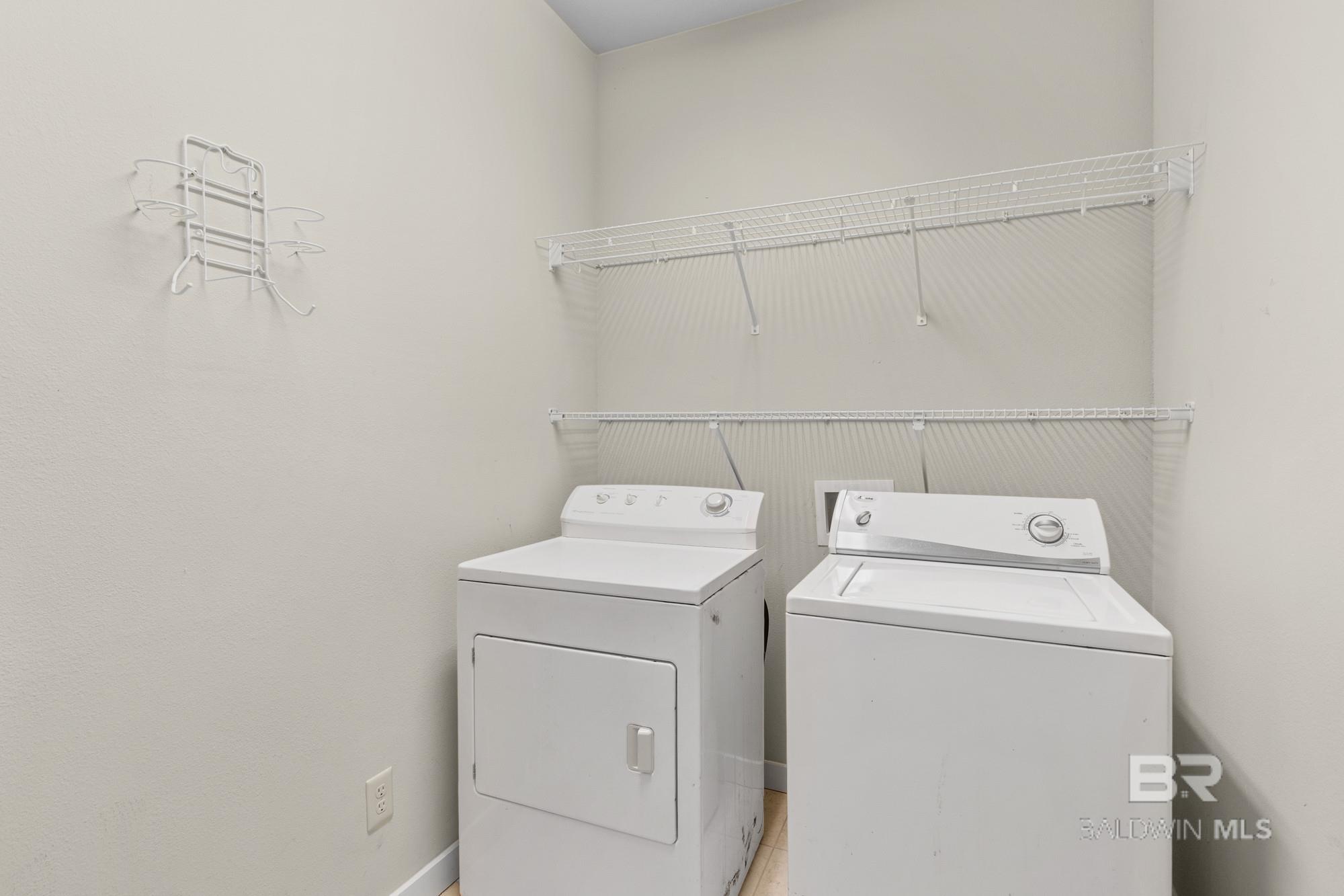 396093 | Photo 15