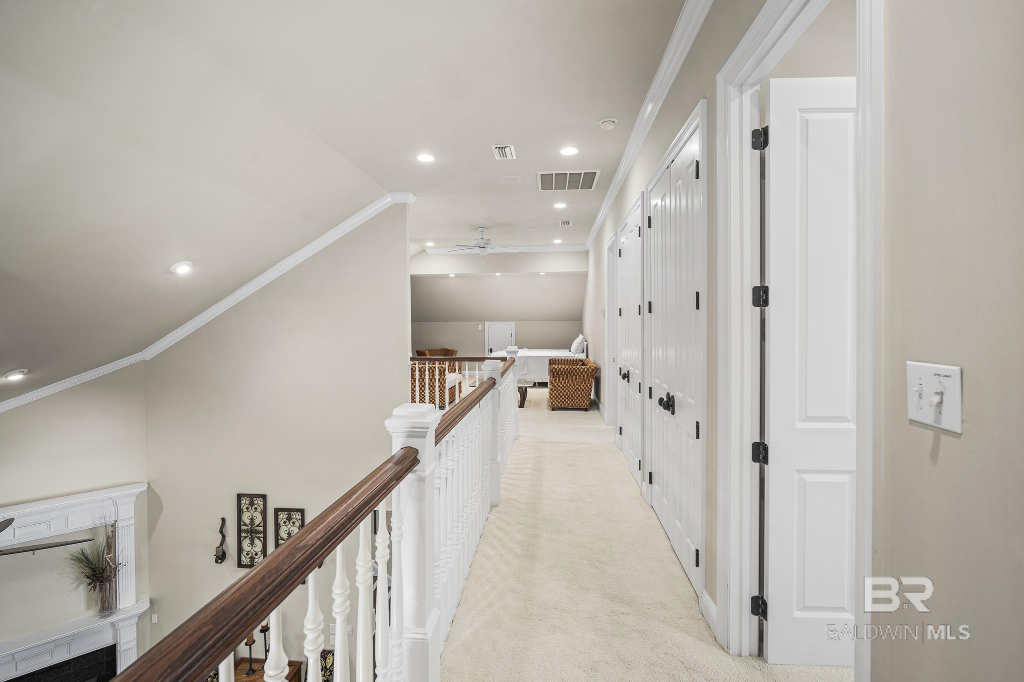 https://zimg.paragon.ice.com/ParagonImages/Property/PG/BCAR/396103/41/0/0/8f1b814674415eb5589eb22b6bb0b98b/7/41da0cfc536c3341bafbea518381d856/396103-b9666b89-98a2-41ba-a6e3-0caf91b7aee2.JPG