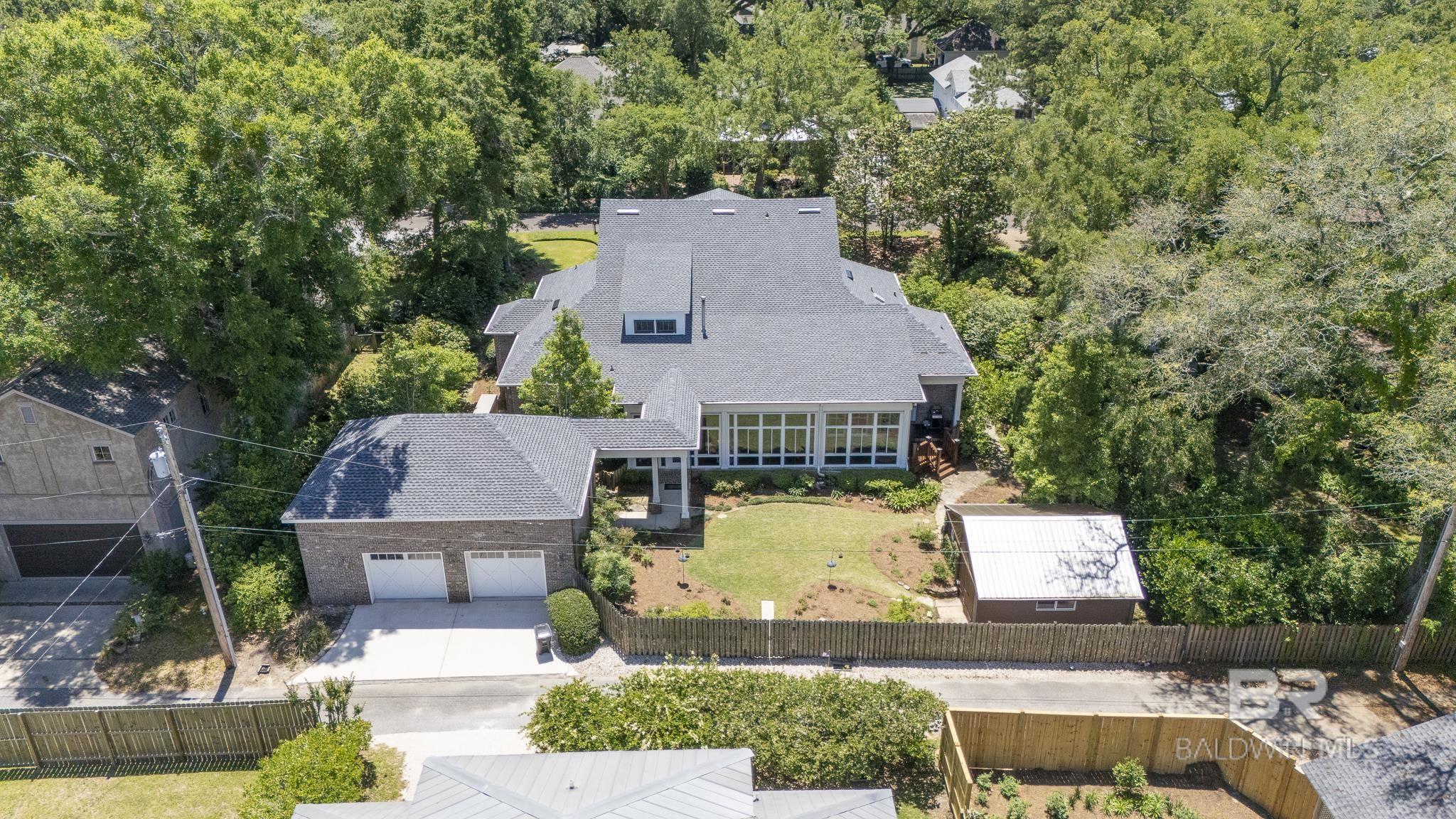 https://zimg.paragon.ice.com/ParagonImages/Property/PG/BCAR/396103/62/0/0/b895b1410aefbced2da22be3672ff172/7/41da0cfc536c3341bafbea518381d856/396103-d33789f9-e833-4b71-aaa0-cc121e8a22d5.JPG