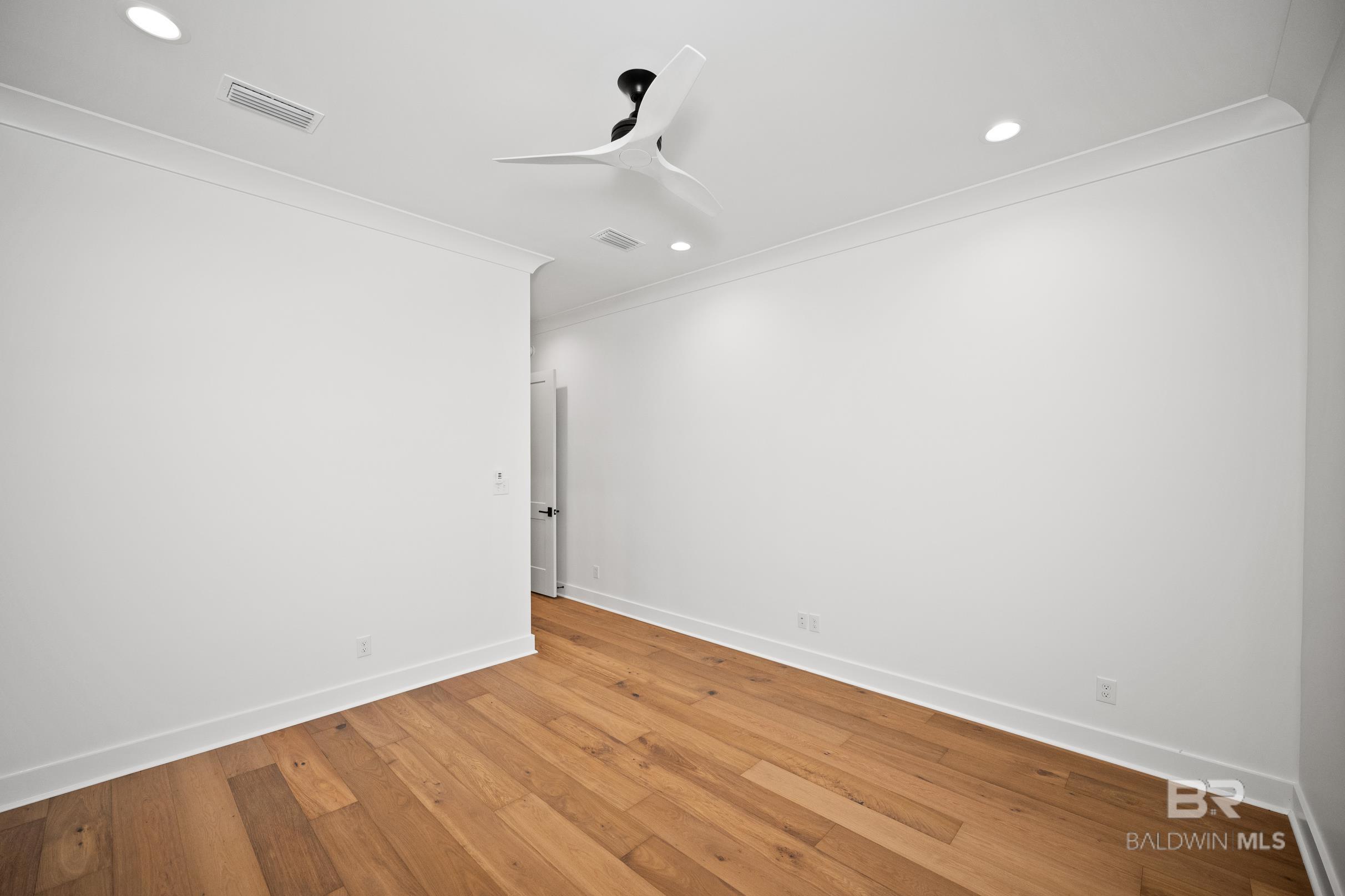 396111 | Photo 14