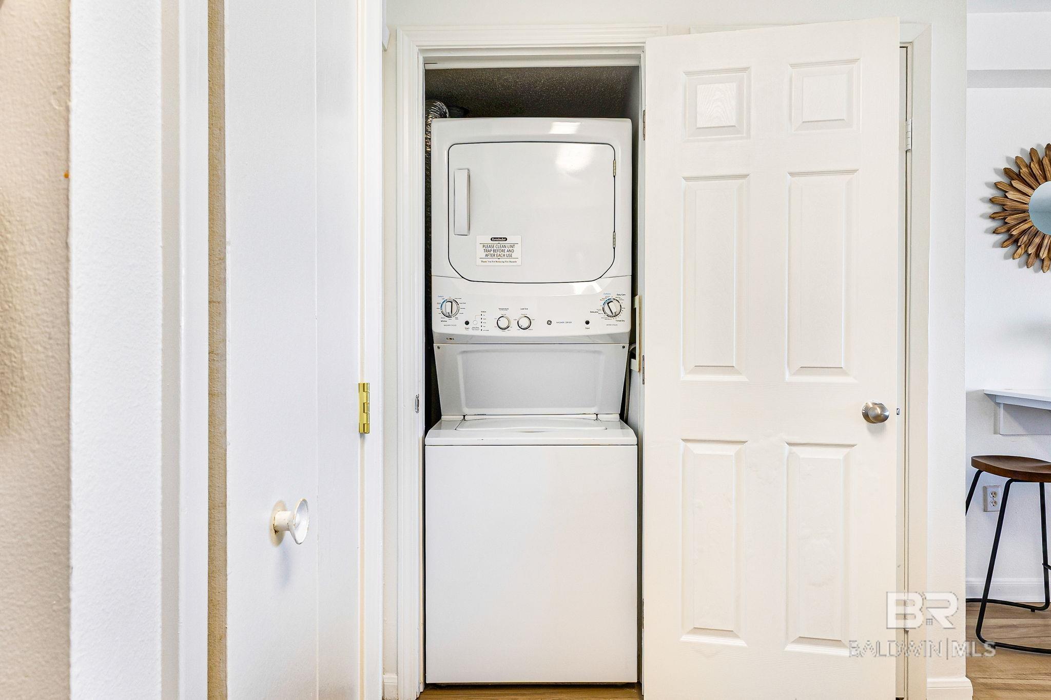 https://zimg.paragon.ice.com/ParagonImages/Property/PG/BCAR/396115/15/0/0/b6e37097f17291d1a7e1952ee90ccd21/7/5dd9c0aa481ef7123c2864c807c1fb52/396115-a6060c15-1a7d-43cb-b673-120d23a94449.JPG