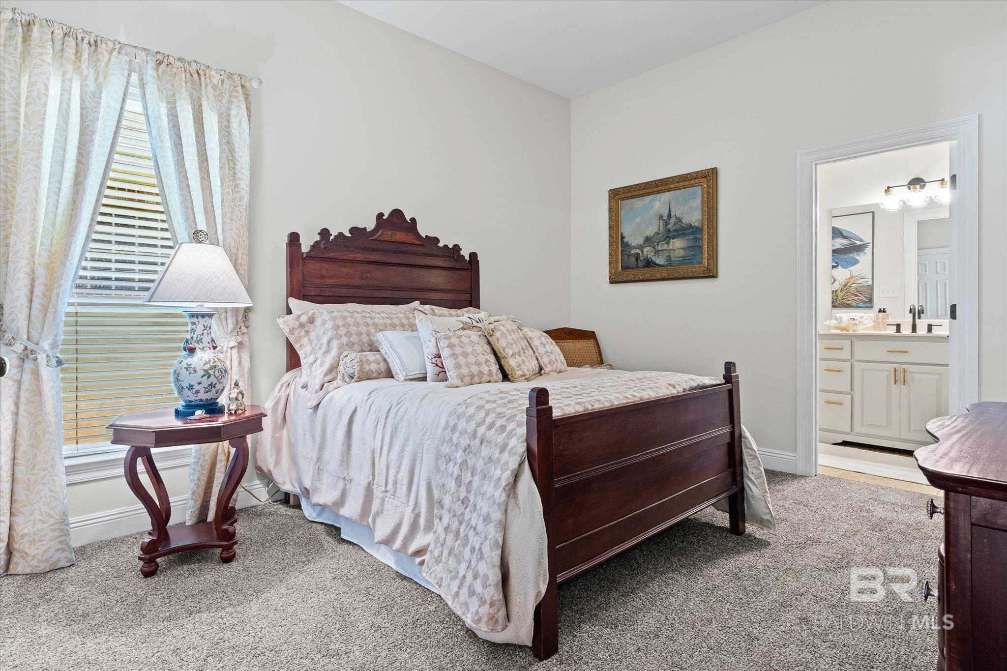 https://zimg.paragon.ice.com/ParagonImages/Property/PG/BCAR/396118/15/0/0/8baca2f576f0841636264599c2d53f50/7/8ea8e8fb99d2c3d35e0c736d2b77a0b2/396118-4cacf4b9-da17-4eee-8512-2feb4f7d1f82.JPG