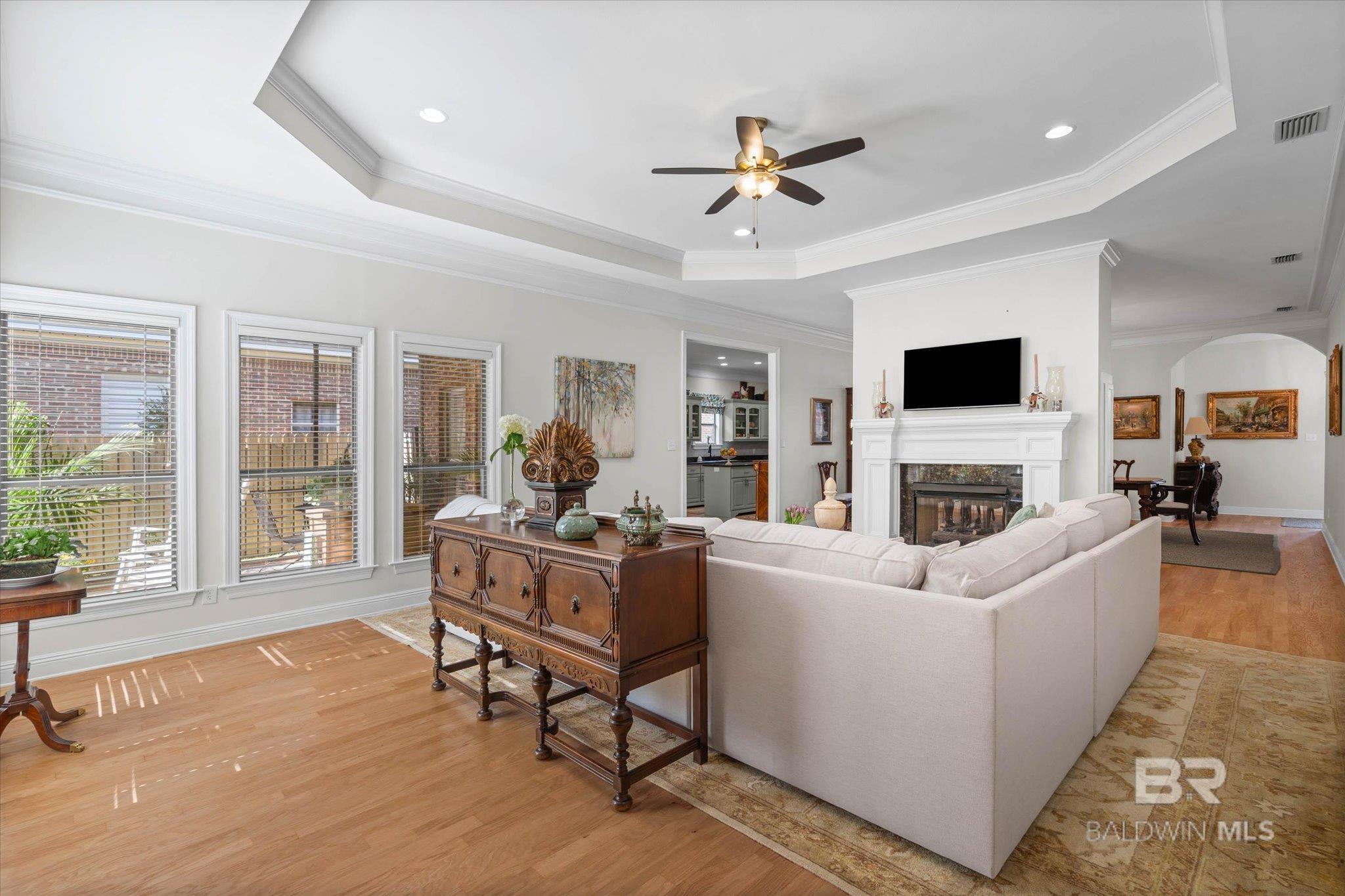 https://zimg.paragon.ice.com/ParagonImages/Property/PG/BCAR/396118/6/0/0/aef412983b5eac8bf4731869a3dc75d2/7/8ea8e8fb99d2c3d35e0c736d2b77a0b2/396118-35823628-d403-4cfd-b4ca-6e659fd1ba9e.JPG