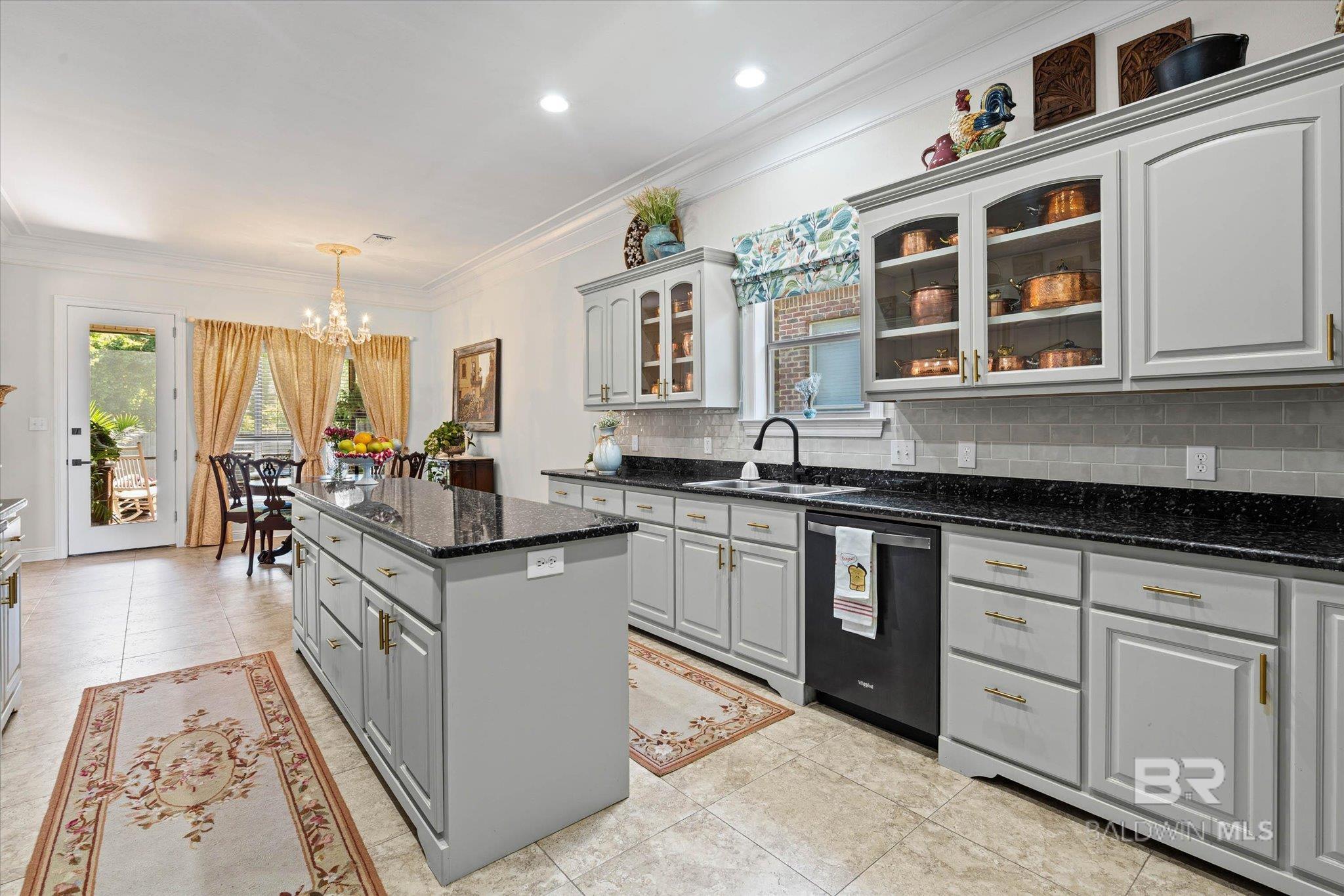 https://zimg.paragon.ice.com/ParagonImages/Property/PG/BCAR/396118/8/0/0/6250a53c383b24a2cd944d339c42b553/7/8ea8e8fb99d2c3d35e0c736d2b77a0b2/396118-ccc8d205-15fb-4230-8f64-e59235f56d20.JPG